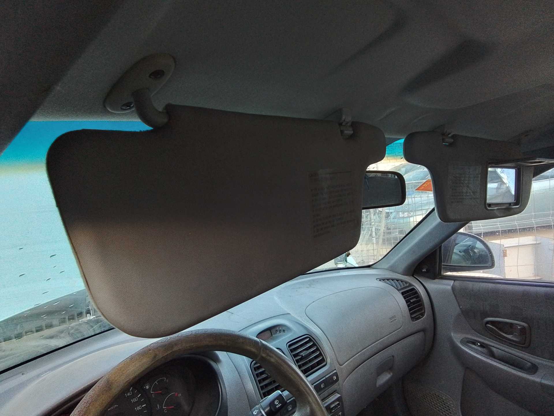 Recambio de parasol izquierdo para hyundai accent (mc) referencia OEM IAM   