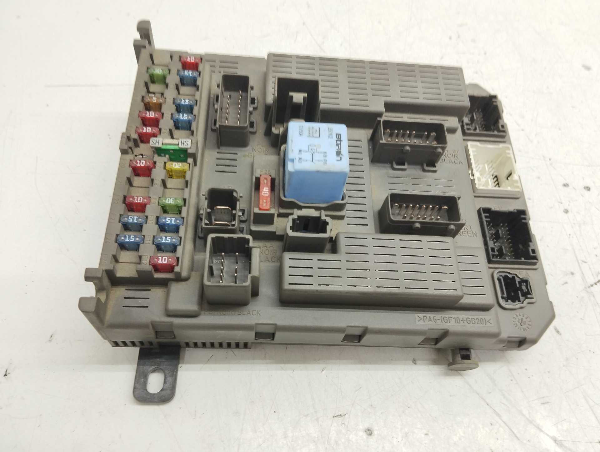 Recambio de caja reles / fusibles para citroën c5 berlina 2.0 hdi 90 x referencia OEM IAM 9649301580  