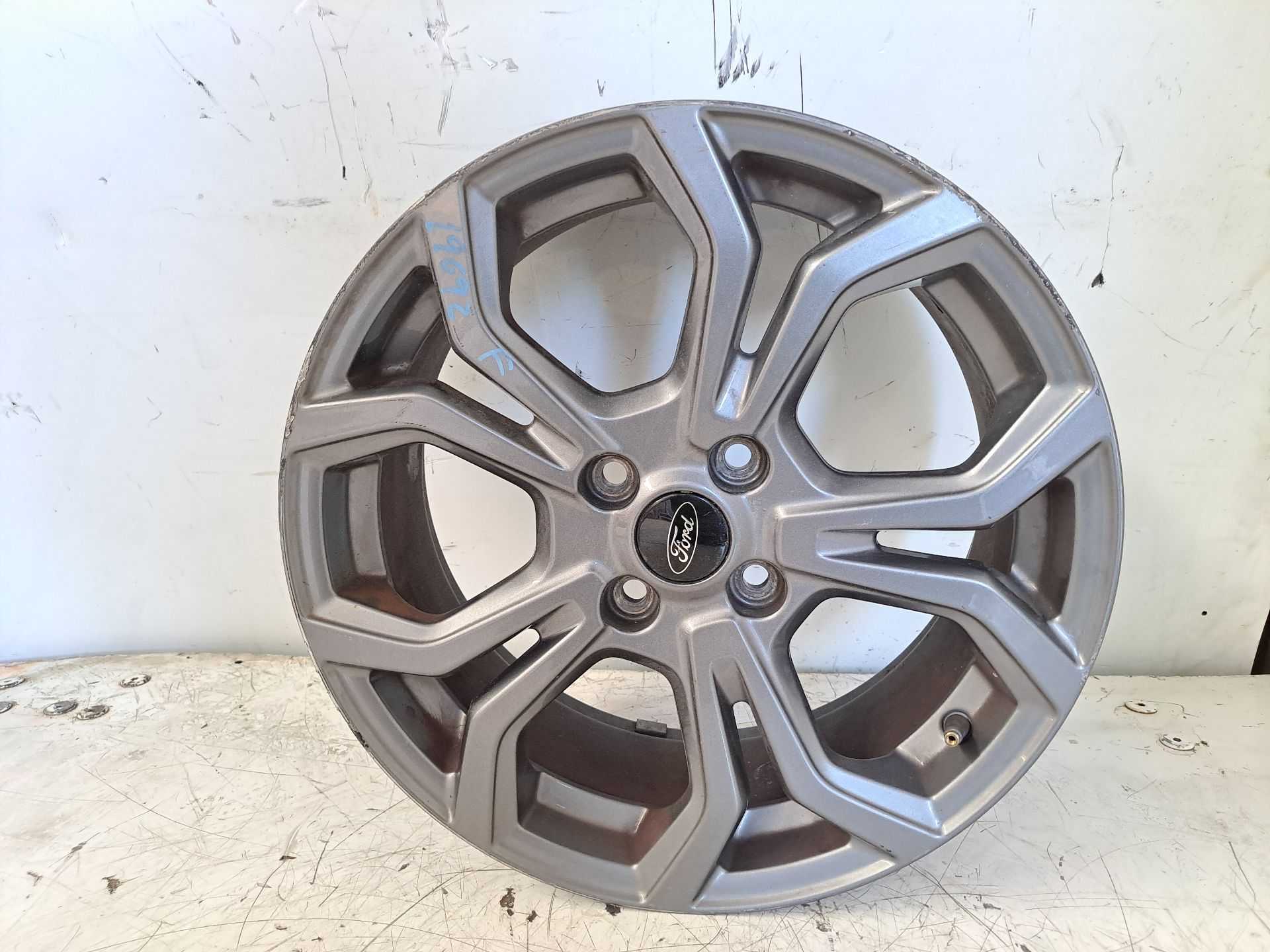 Recambio de llanta para ford fiesta (ce1) st-line referencia OEM IAM r17 h1bj1007d1a 