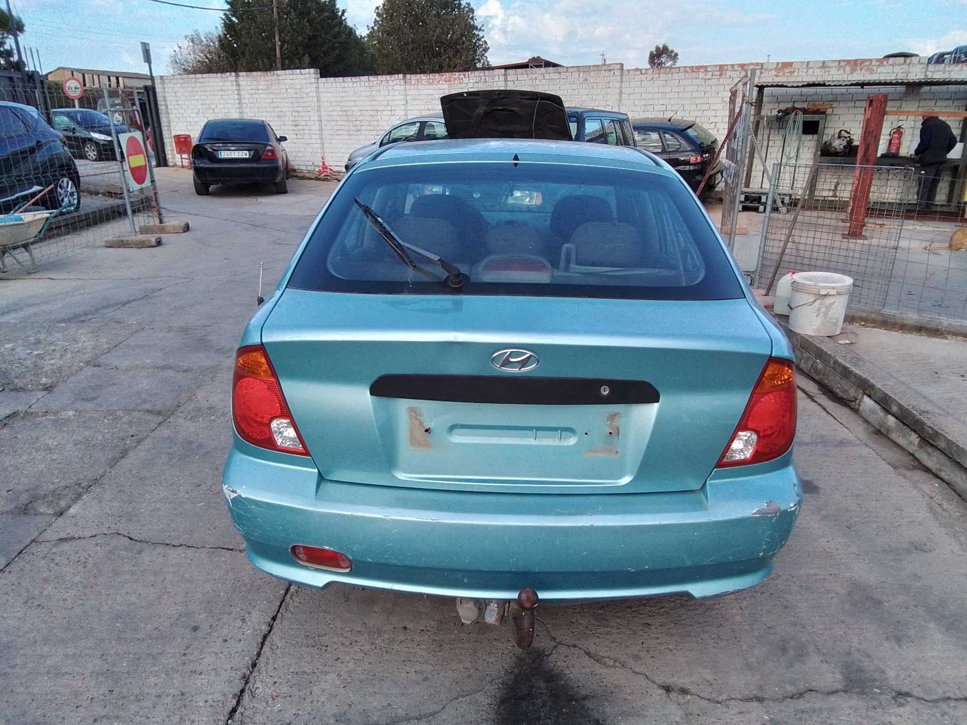 Recambio de porton trasero para hyundai accent (mc) referencia OEM IAM   