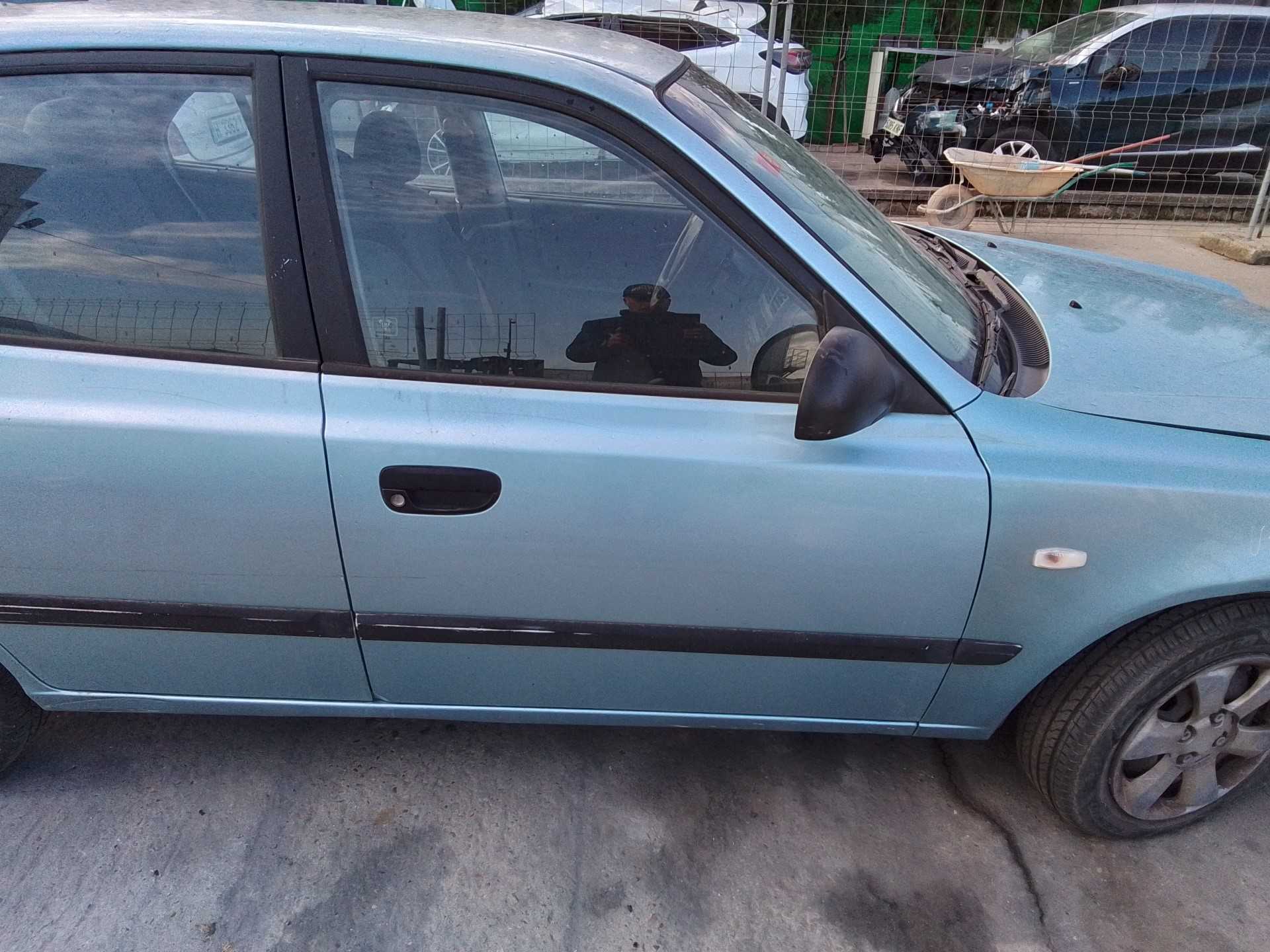 Recambio de puerta delantera derecha para hyundai accent (mc) referencia OEM IAM   
