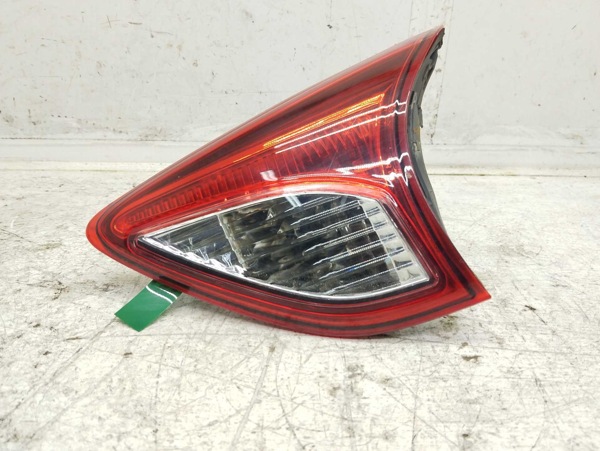 Recambio de piloto porton trasero derecho para mazda cx-5 center-line 2wd referencia OEM IAM K2442  