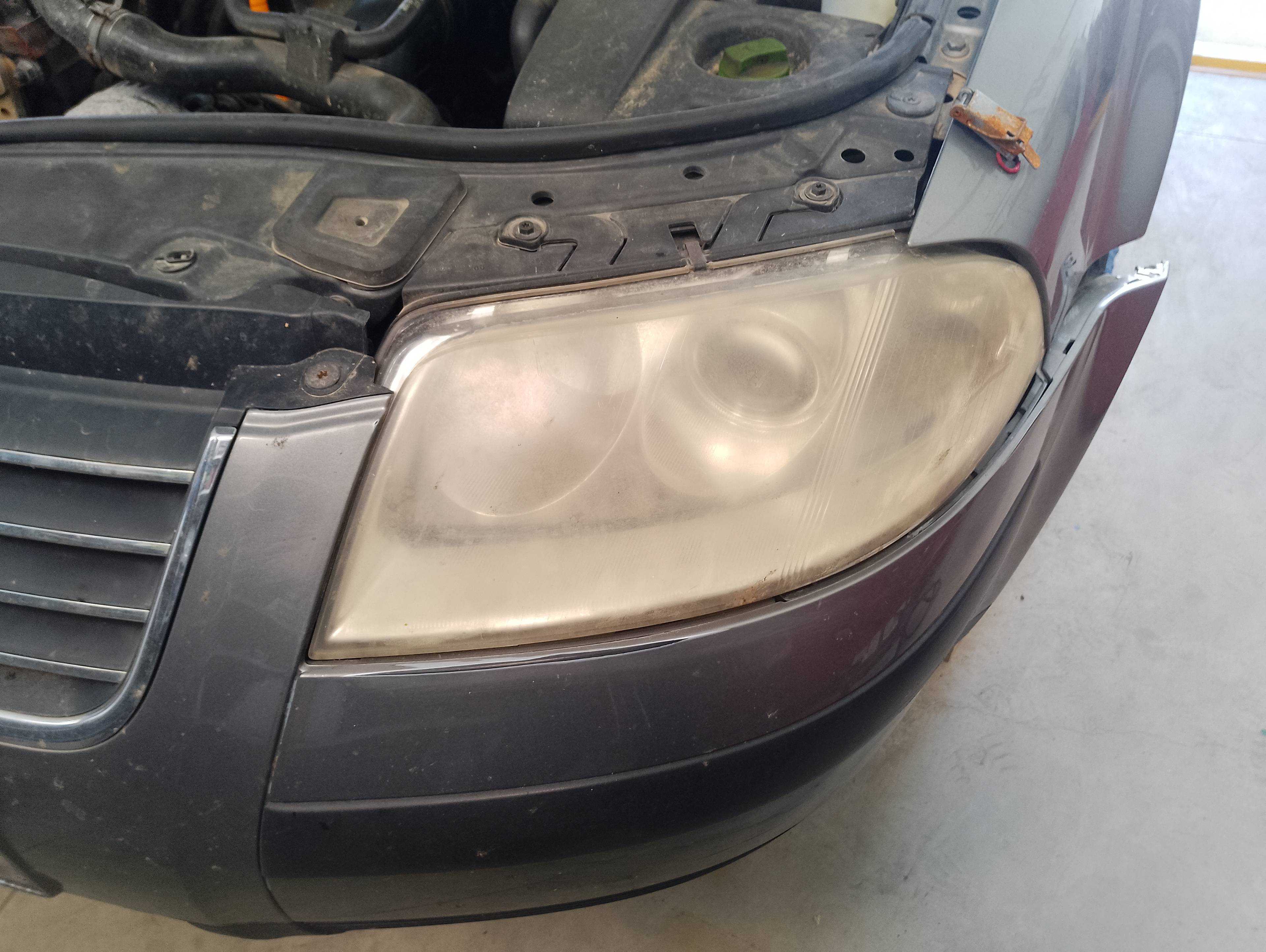 Recambio de faro izquierdo para volkswagen passat b5.5 (3b3) 1.9 tdi referencia OEM IAM   