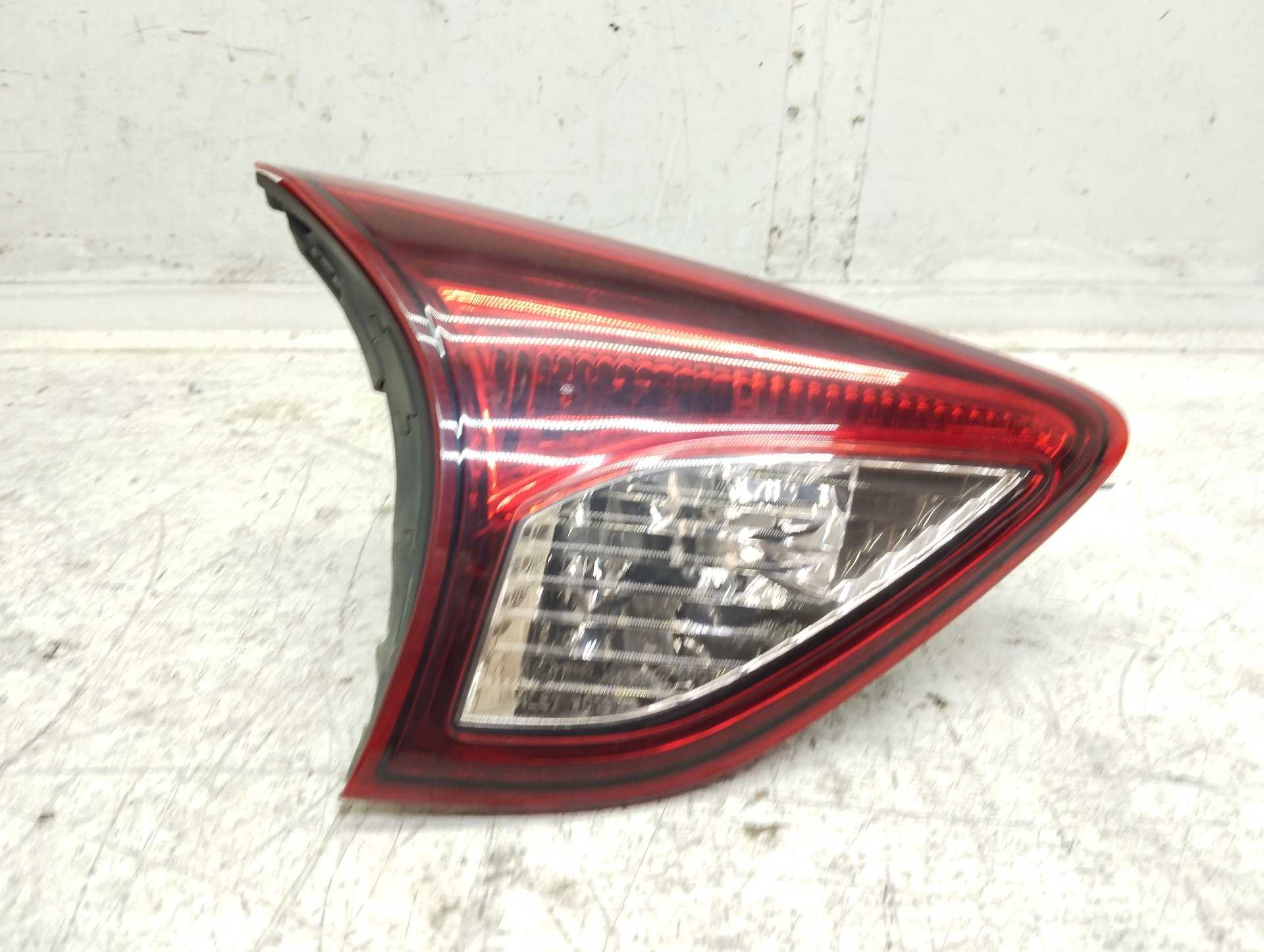 Recambio de piloto porton trasero izquierdo para mazda cx-5 center-line 2wd referencia OEM IAM K2442  