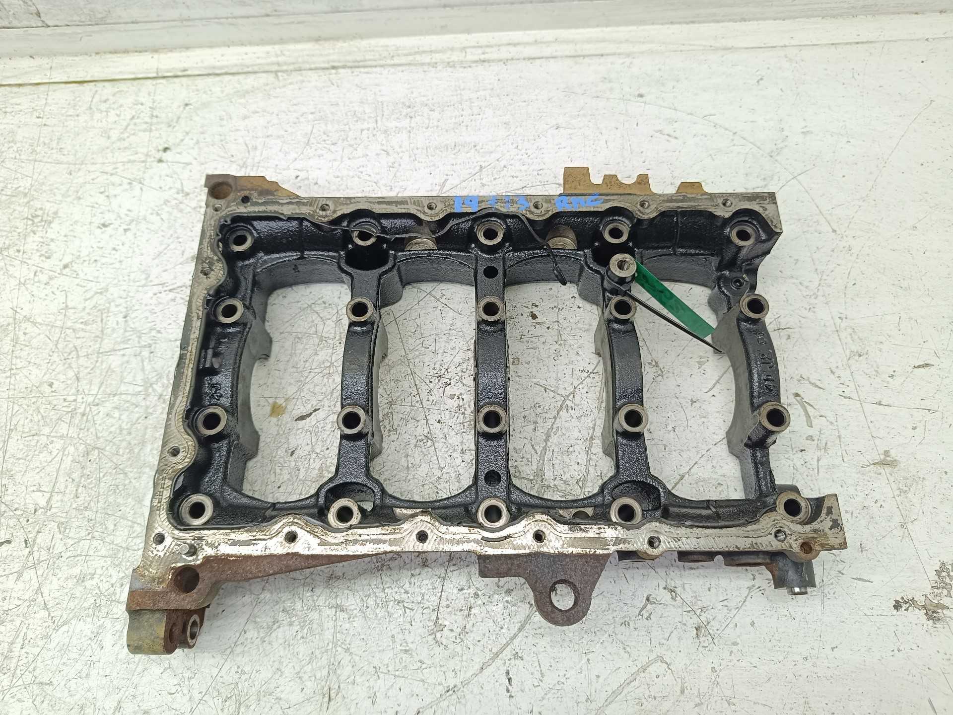 Recambio de sobrecarter para kia sportage business 2wd referencia OEM IAM   