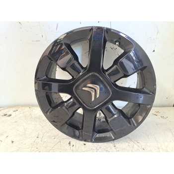 LLANTA r17 9800494077 