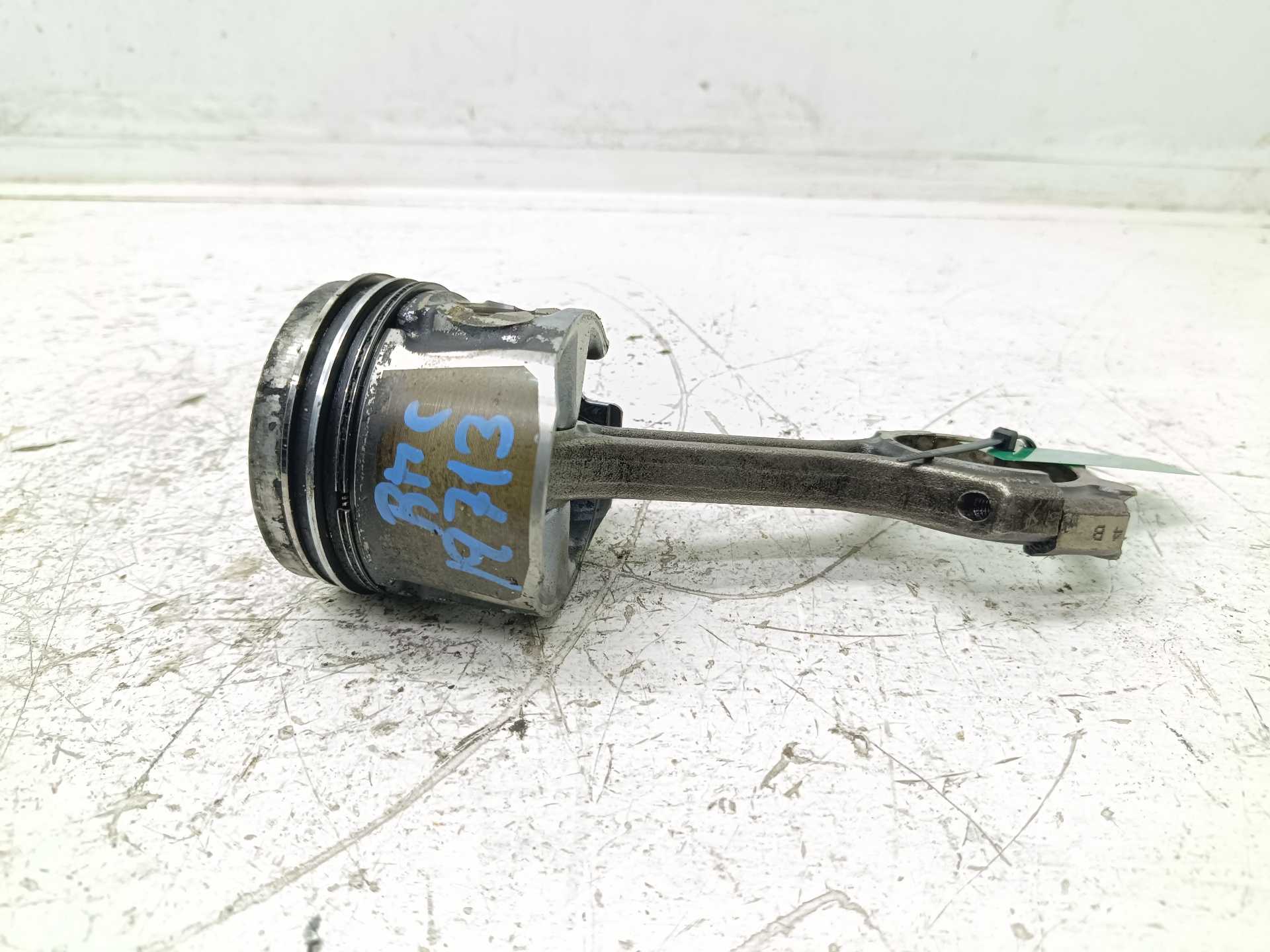 Recambio de piston para kia sportage business 2wd referencia OEM IAM D4FD  