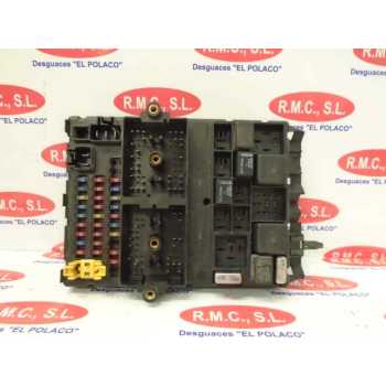 Recambio de caja reles / fusibles para chrysler jeep gr.cherokee (wj/wg) 3.1 td cat referencia OEM IAM   