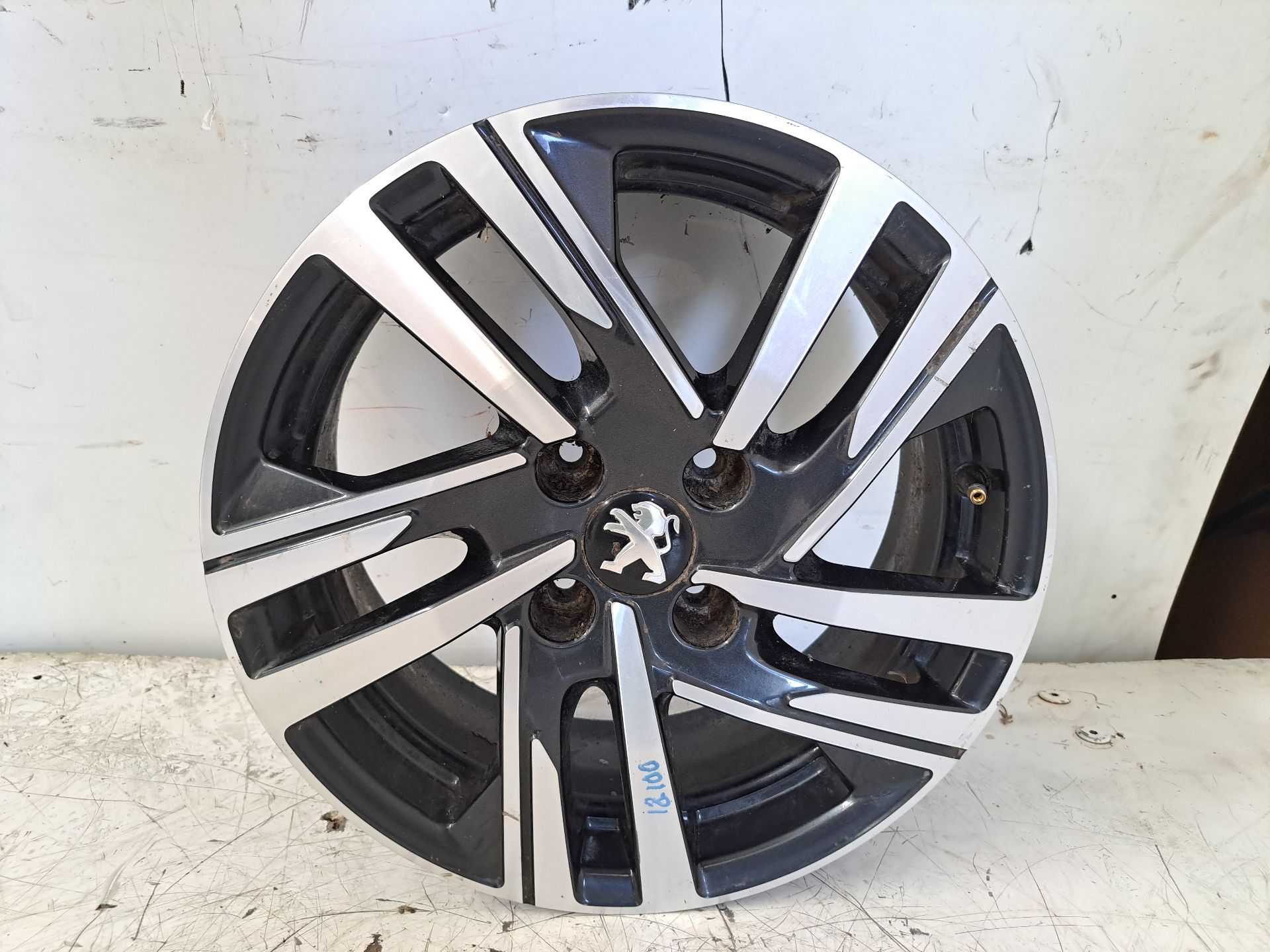 Recambio de llanta para peugeot 208 (p2) active referencia OEM IAM r16 9825165280 