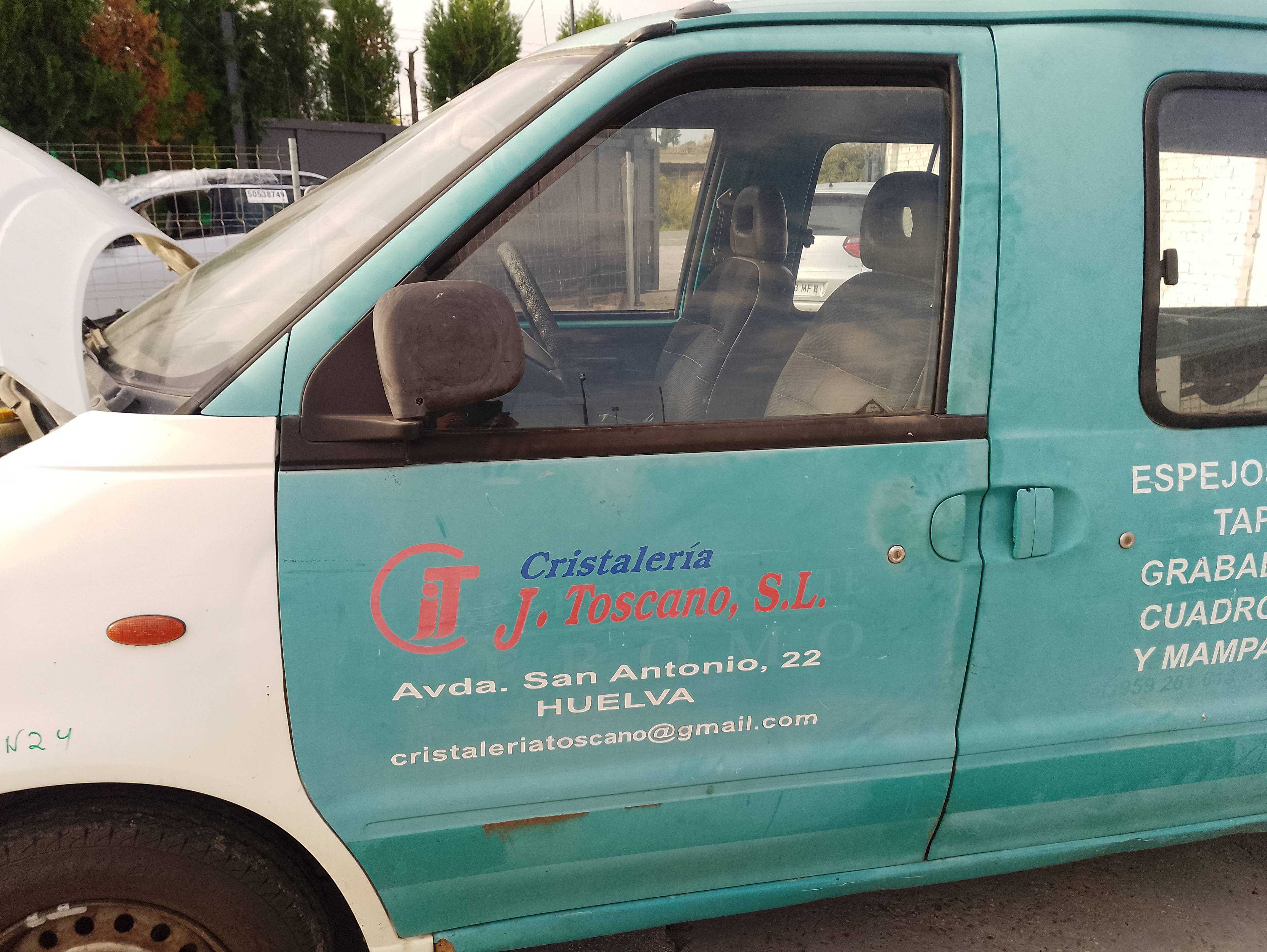 Recambio de puerta delantera izquierda para nissan vanette cargo (hc23) familiar (5 asientos) referencia OEM IAM   