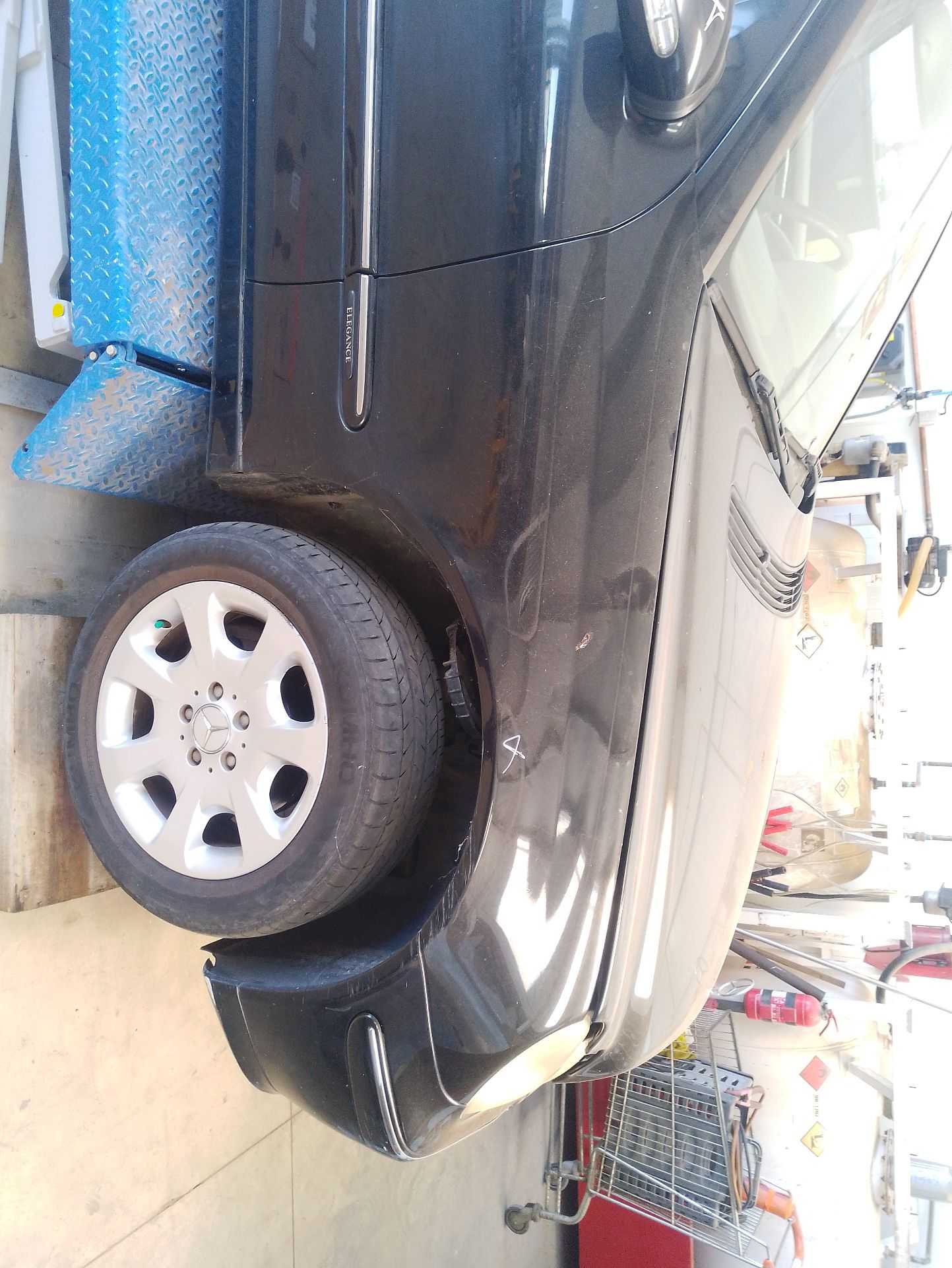 Recambio de aleta delantera derecha para mercedes-benz clase c (w203) c 220 cdi (203.008) referencia OEM IAM 203880021867  