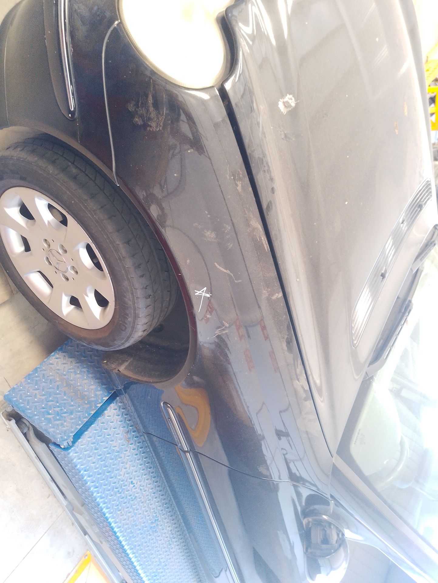 Recambio de aleta delantera izquierda para mercedes-benz clase c (w203) c 220 cdi (203.008) referencia OEM IAM 203880011867  