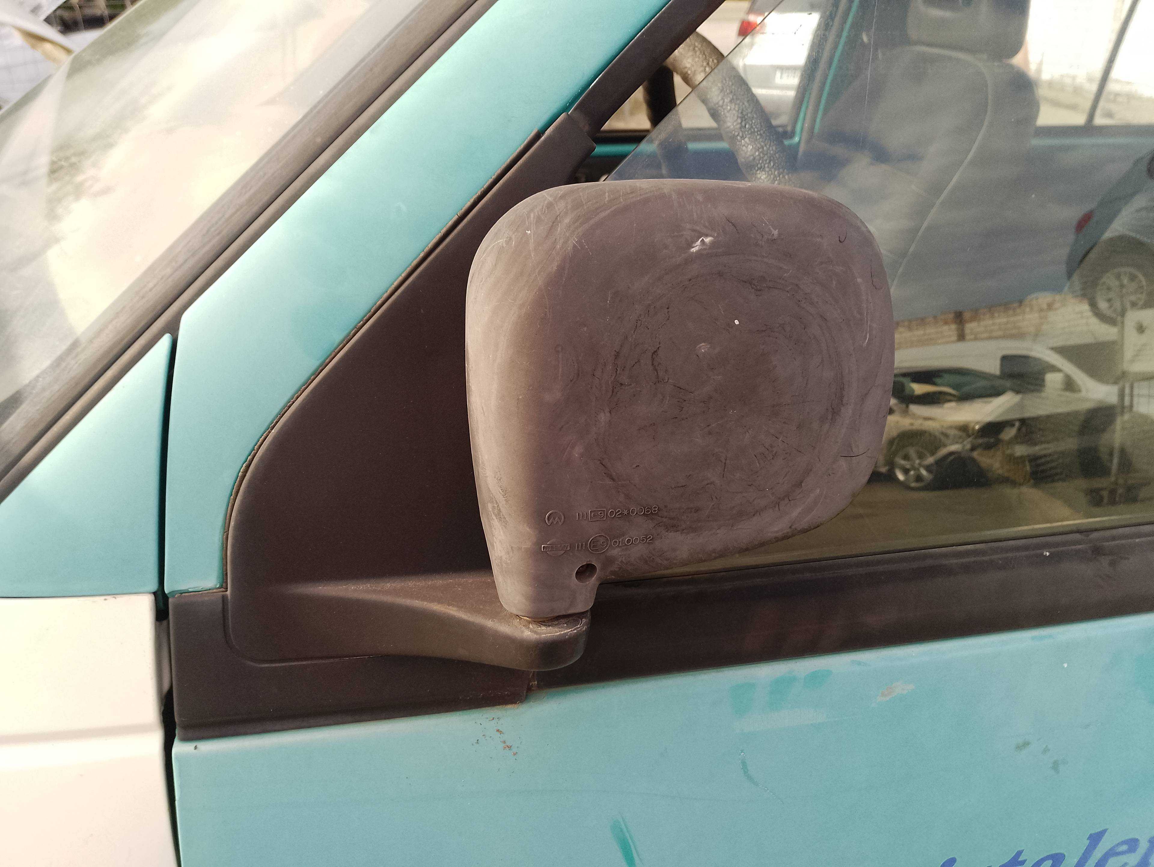 Recambio de retrovisor izquierdo para nissan vanette cargo (hc23) familiar (5 asientos) referencia OEM IAM   