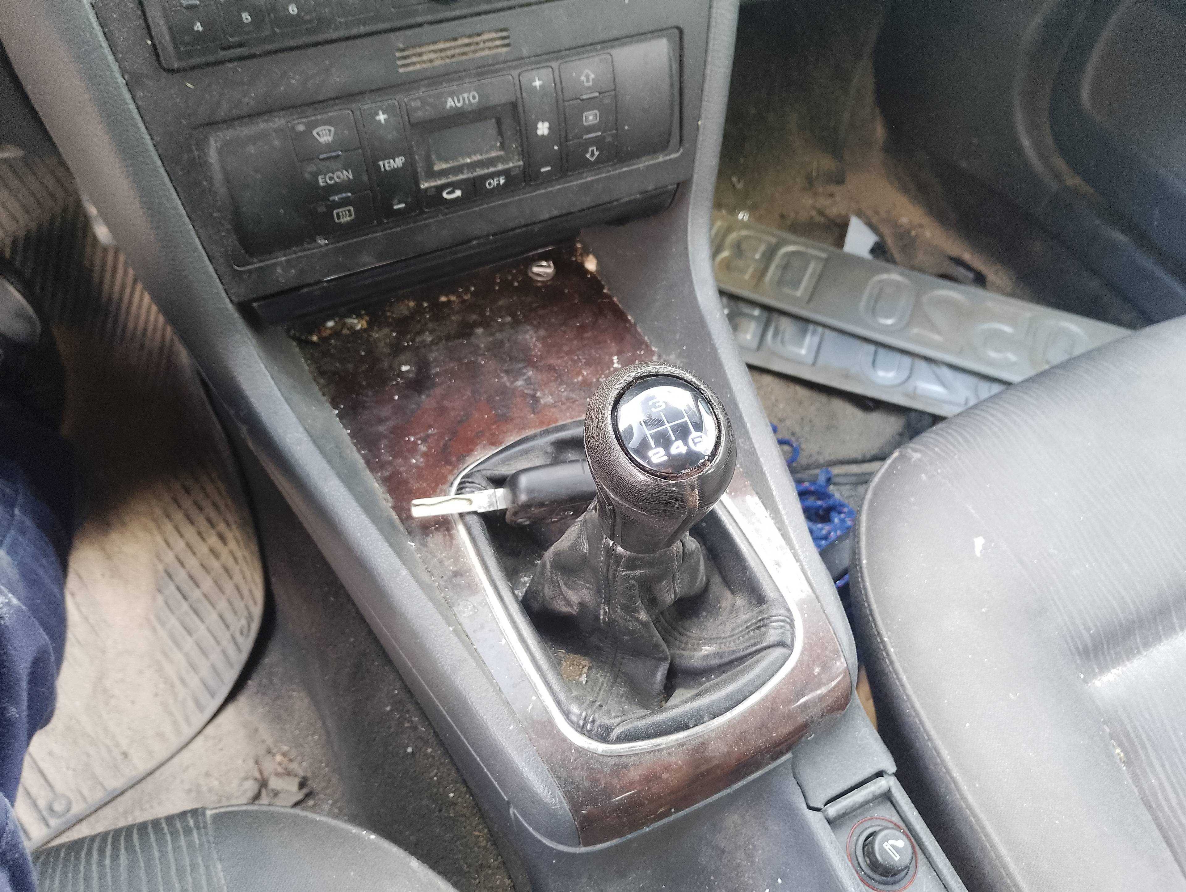 Recambio de palanca cambio para audi a4 berlina (b5) 1.9 tdi referencia OEM IAM   