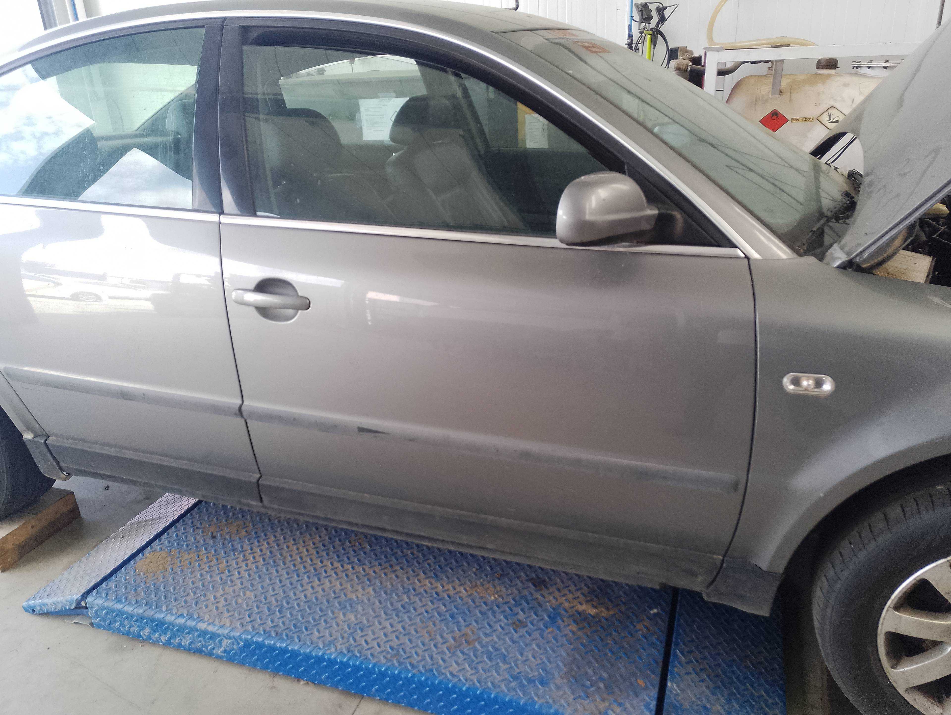 Recambio de puerta delantera derecha para volkswagen passat b5.5 (3b3) 1.9 tdi referencia OEM IAM   