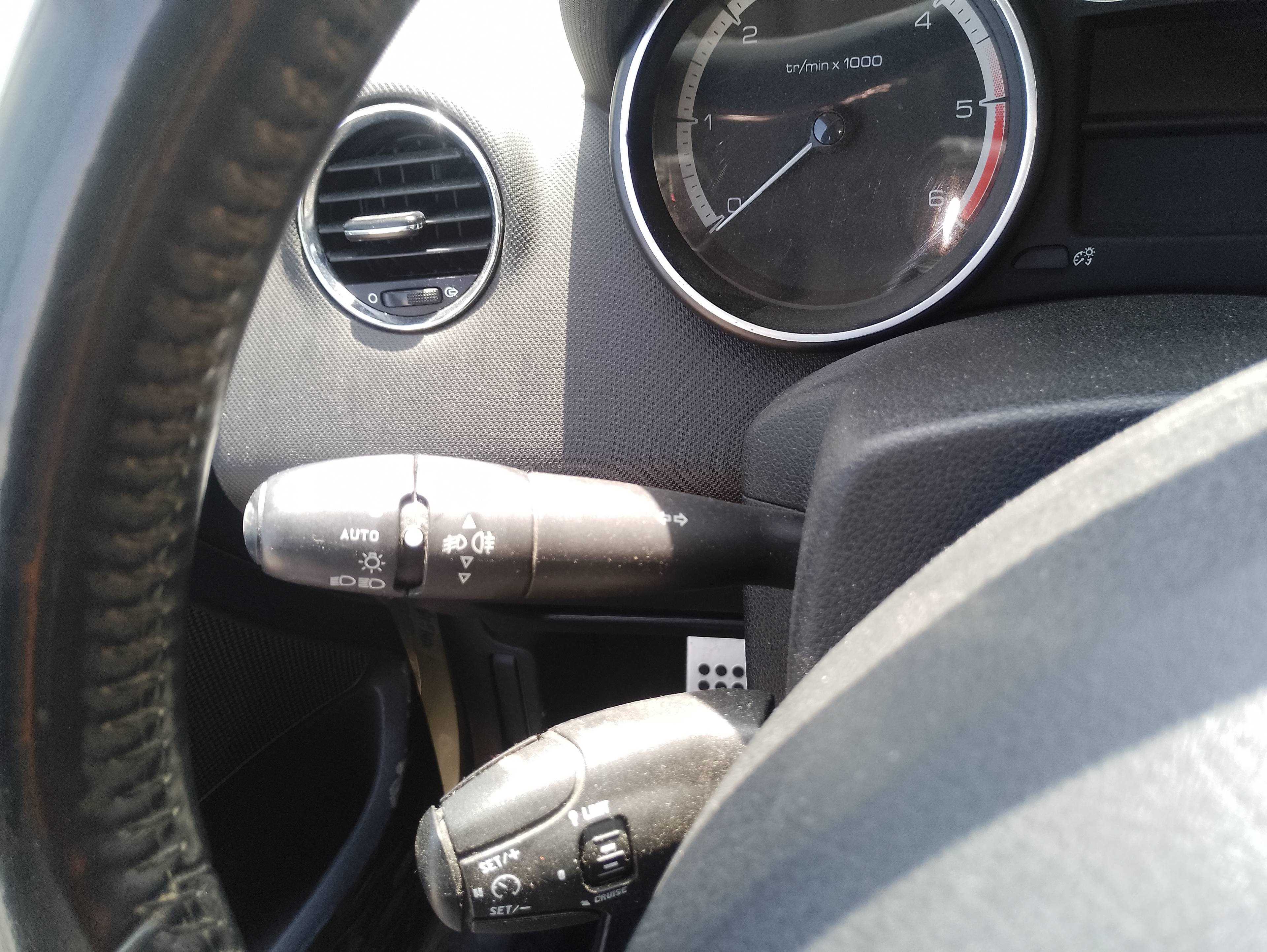 Recambio de mando luces/intermitencia (com2000) para peugeot 308 sw sportium referencia OEM IAM   