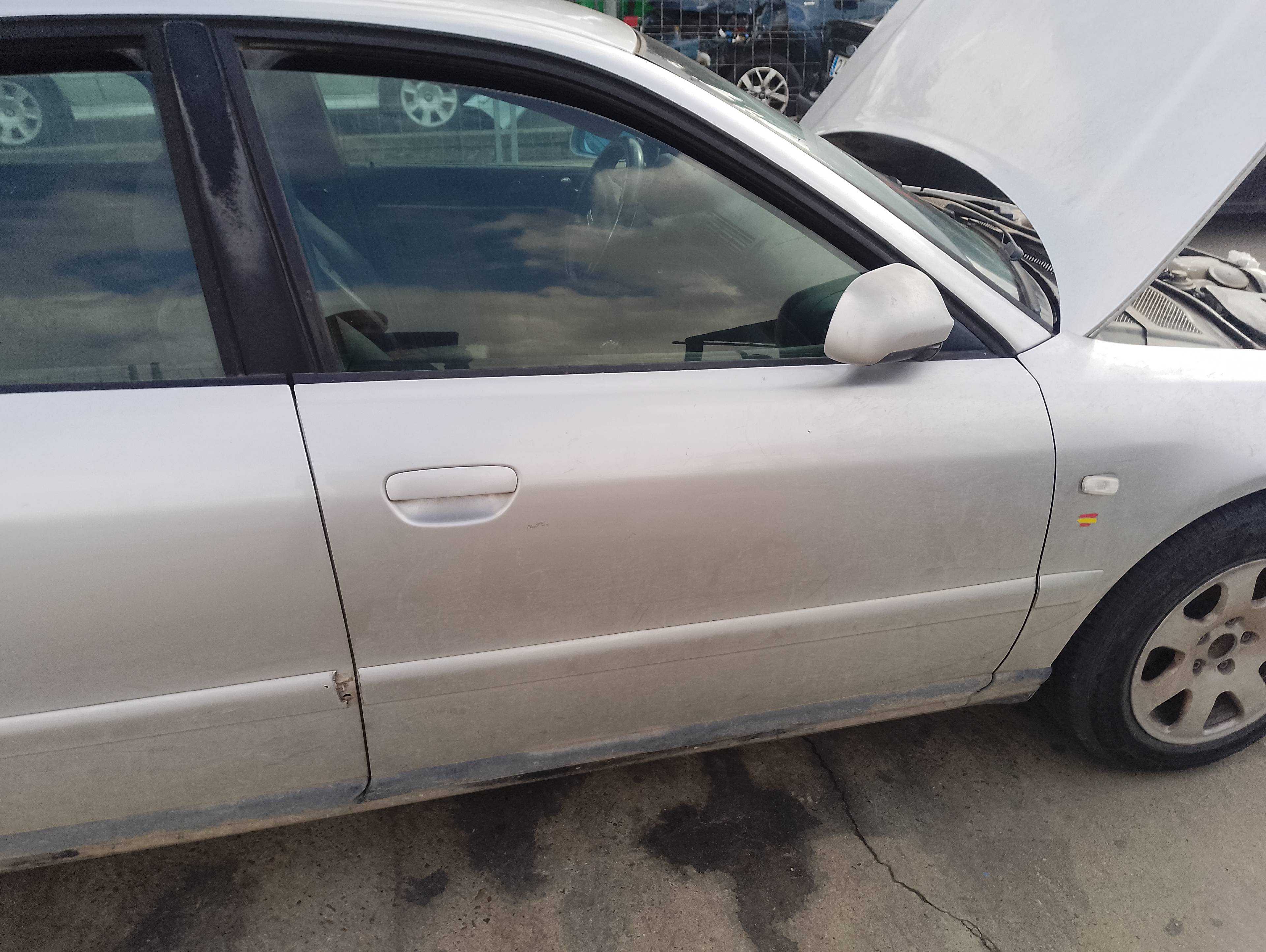 Recambio de puerta delantera derecha para audi a4 berlina (b5) 1.9 tdi referencia OEM IAM   