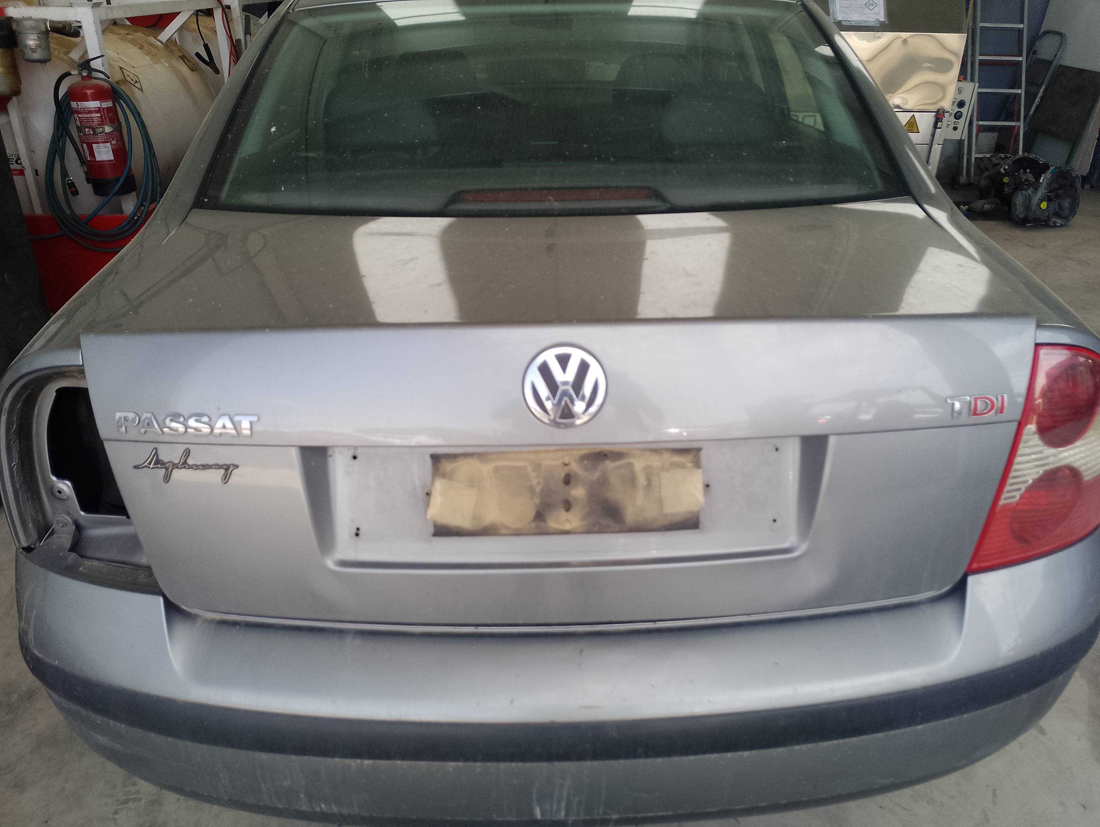 Recambio de tapa maletero para volkswagen passat b5.5 (3b3) 1.9 tdi referencia OEM IAM   