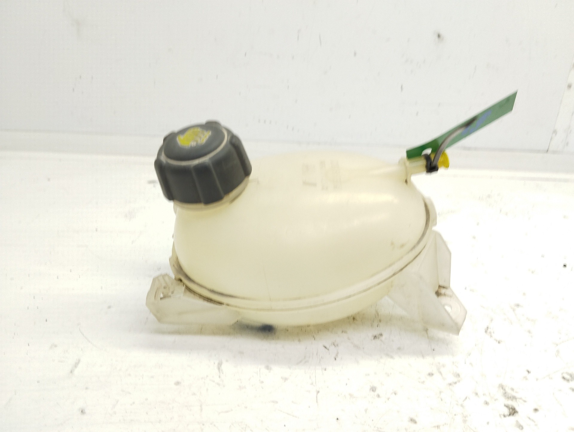 Recambio de deposito expansion para renault captur 1.5 dci diesel fap referencia OEM IAM 217107259R  