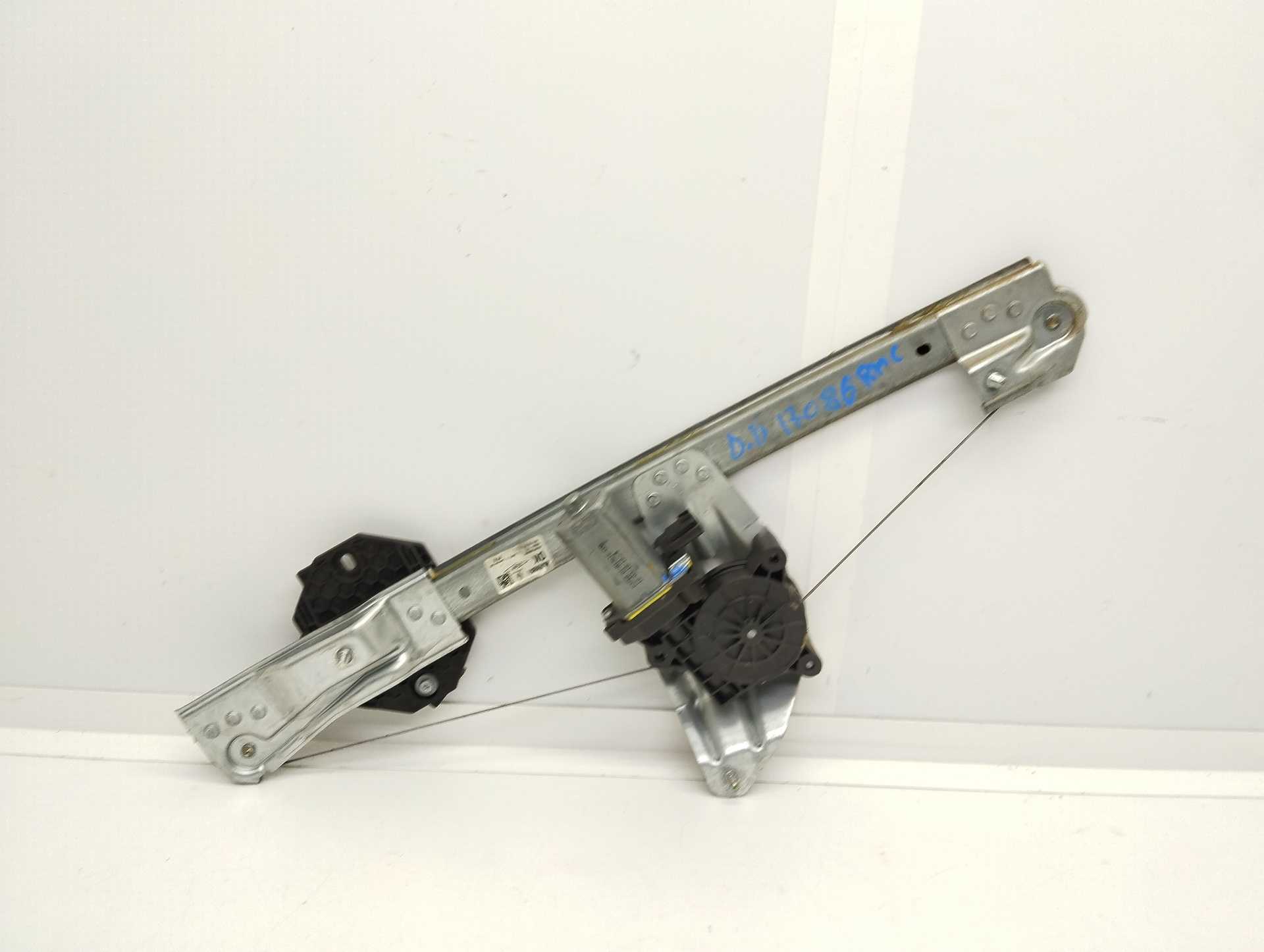 Recambio de elevalunas delantero derecho para dacia sandero stepway comfort referencia OEM IAM 807209296R  