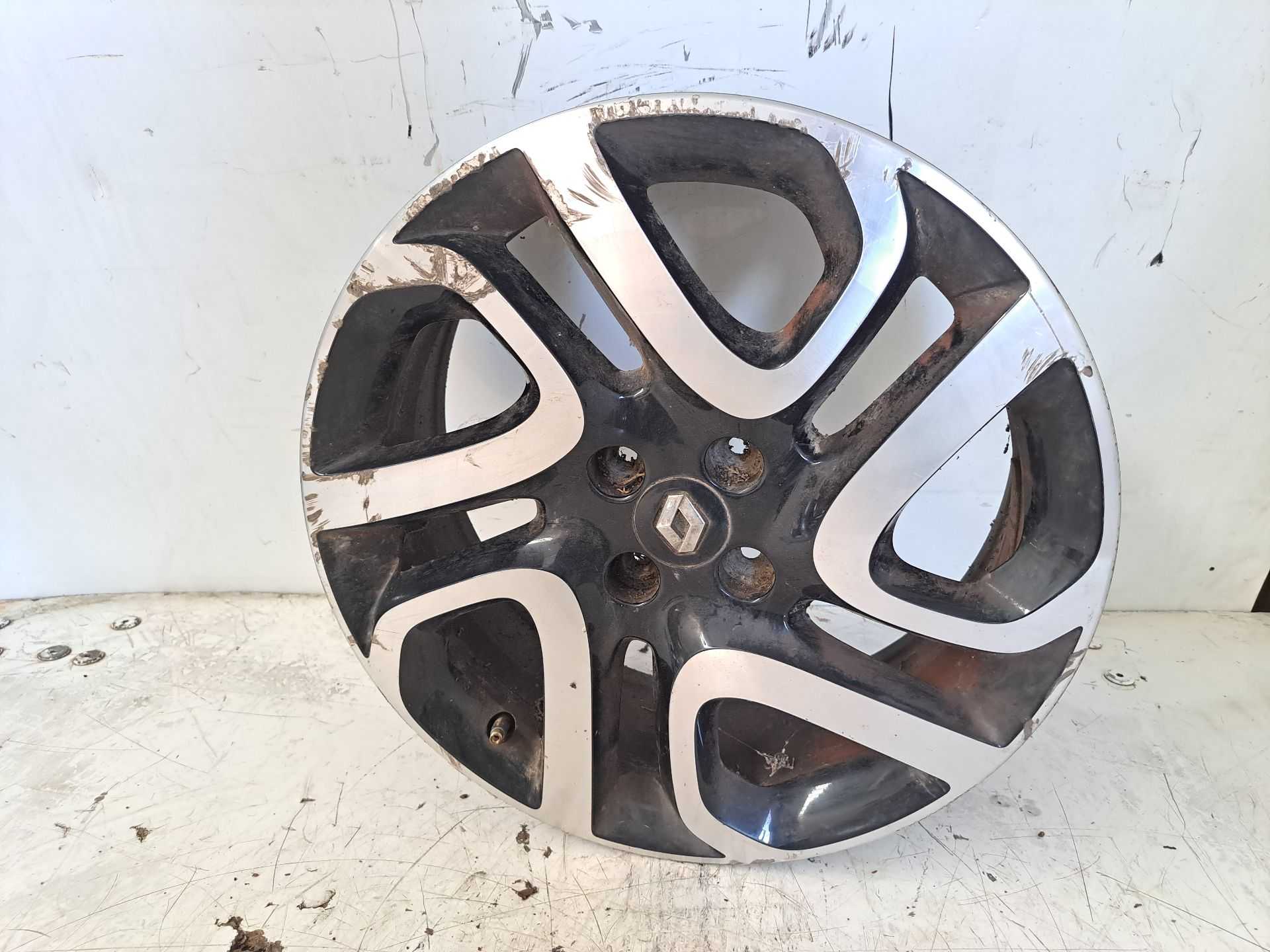 Recambio de llanta para renault captur dynamique referencia OEM IAM r17 403008829r 