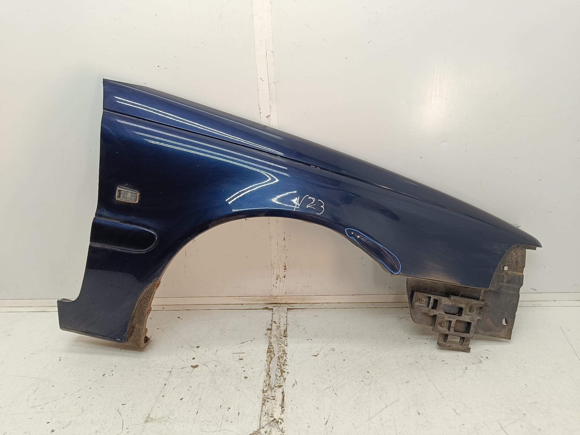 Recambio de aleta delantera derecha para volvo c70 cabriolet 2.4 t referencia OEM IAM   