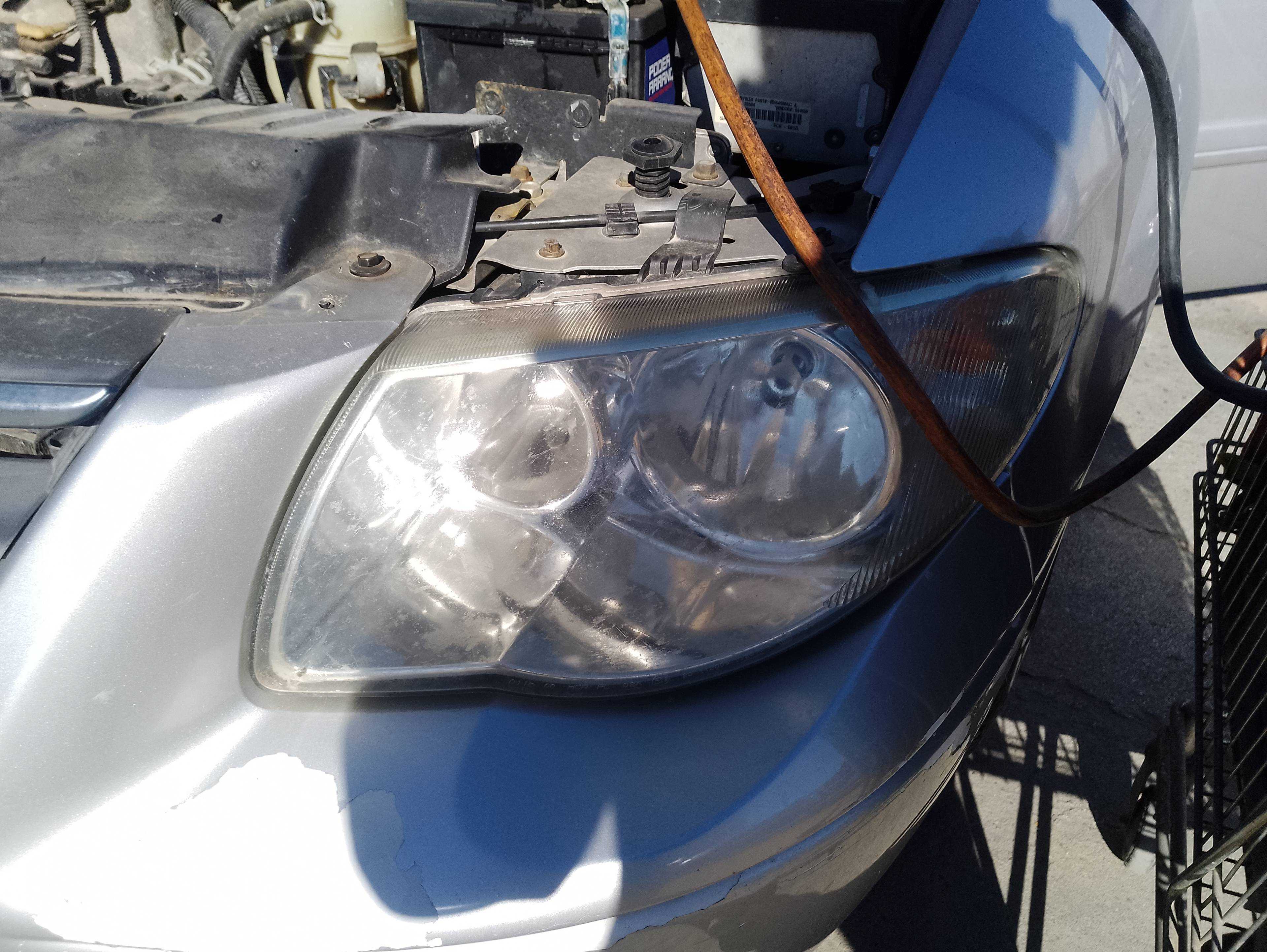 Recambio de faro izquierdo para chrysler voyager (rg) 2.5 crd executive referencia OEM IAM   