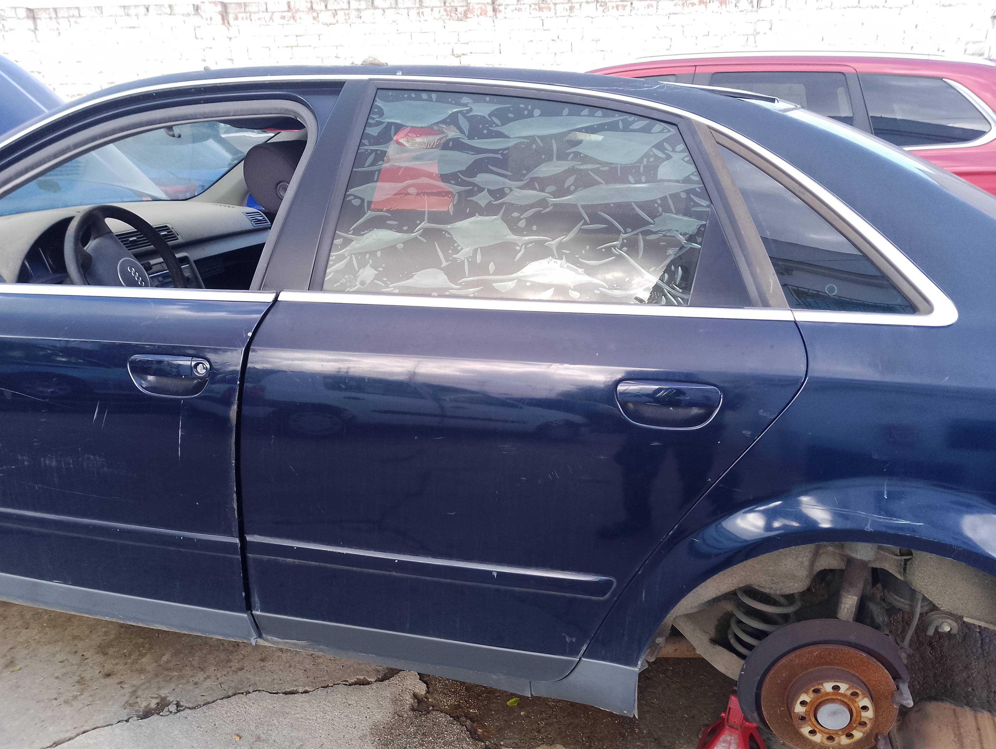 Recambio de puerta trasera izquierda para audi a4 berlina (8e) 2.0 referencia OEM IAM   