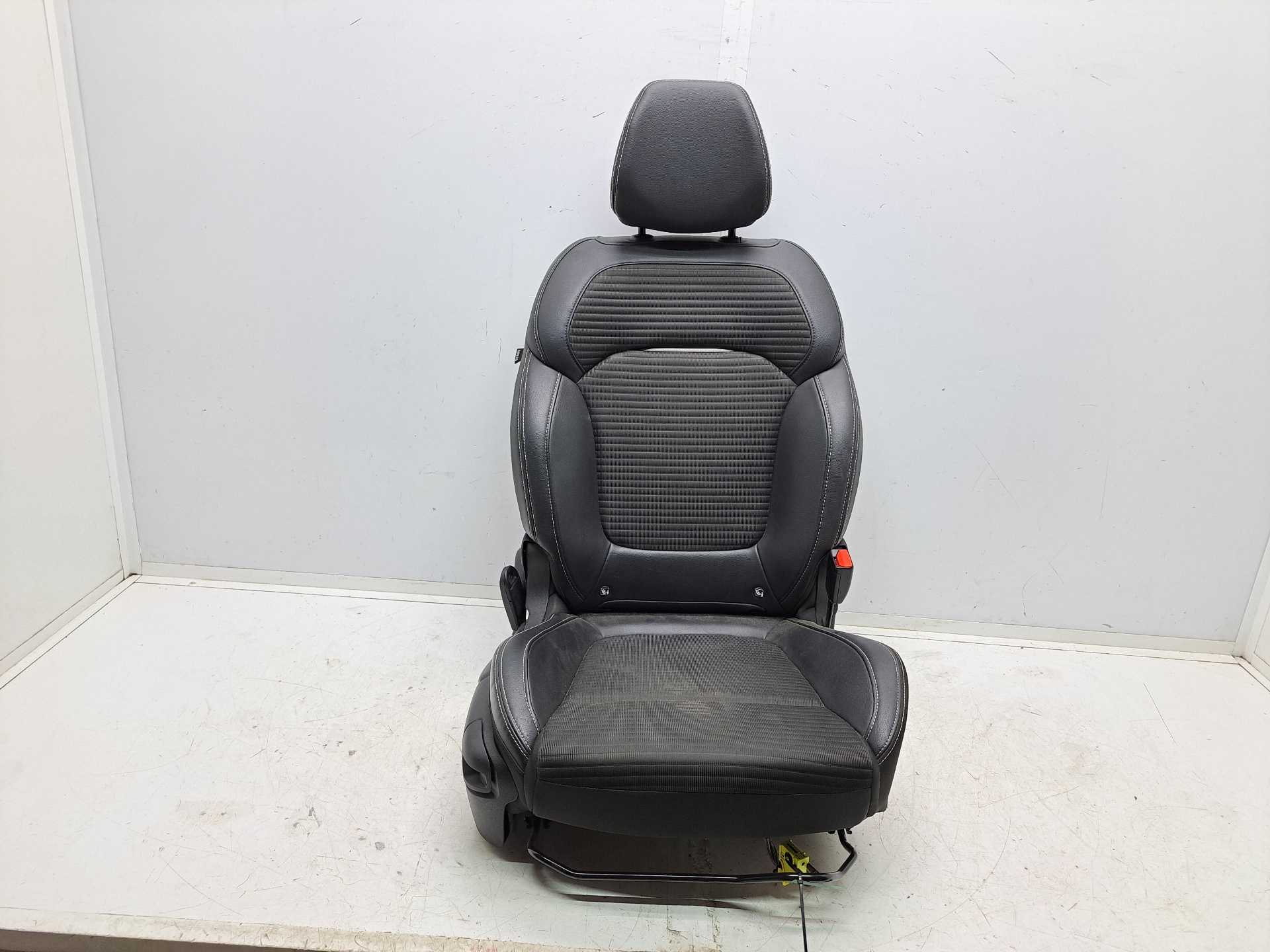 Recambio de asiento delantero derecho para renault scenic iv zen referencia OEM IAM   