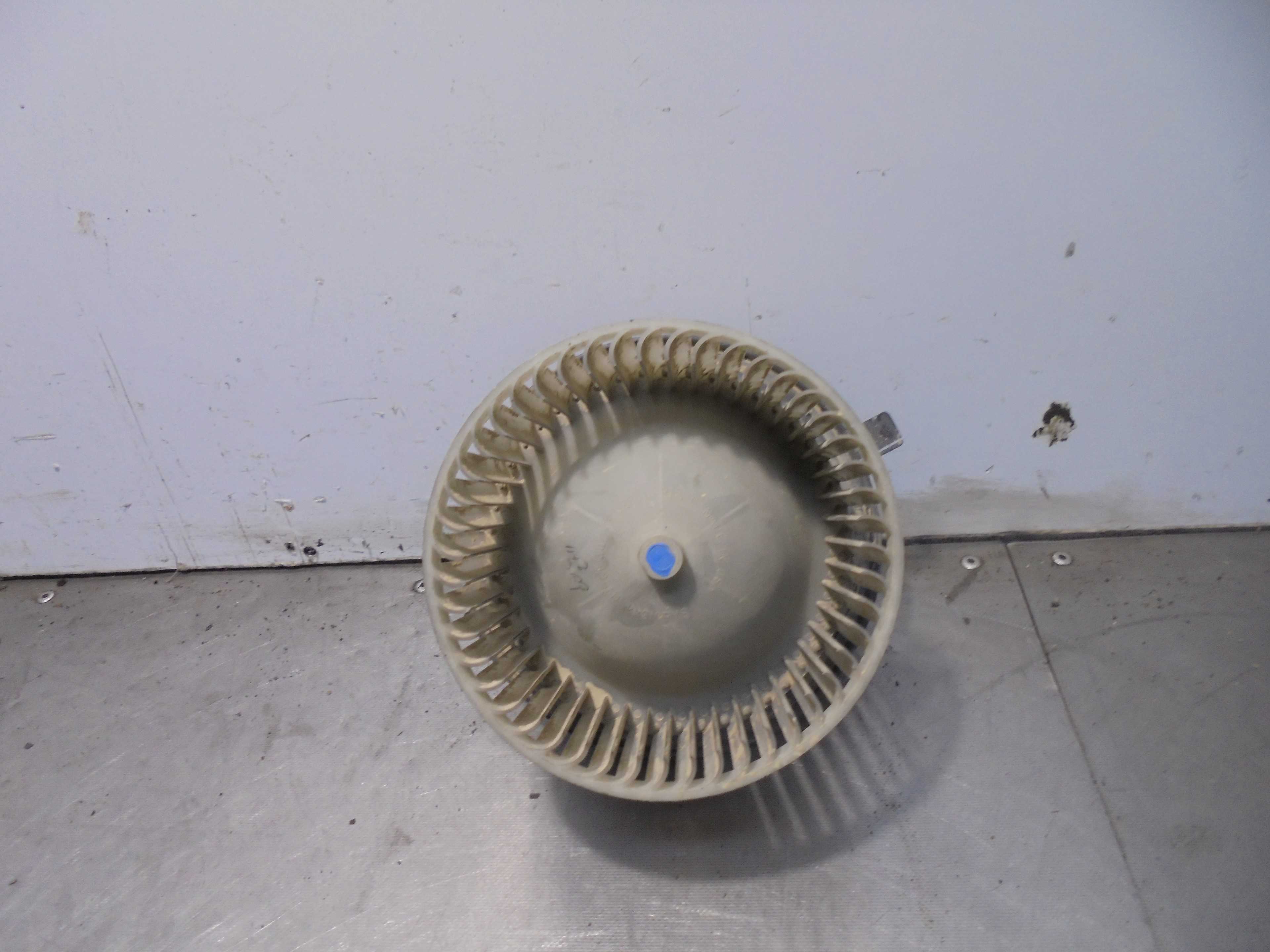 Recambio de motor calefaccion para jeep cherokee (kj) 2.8 crd extreme referencia OEM IAM 900002507520 BOSCH 