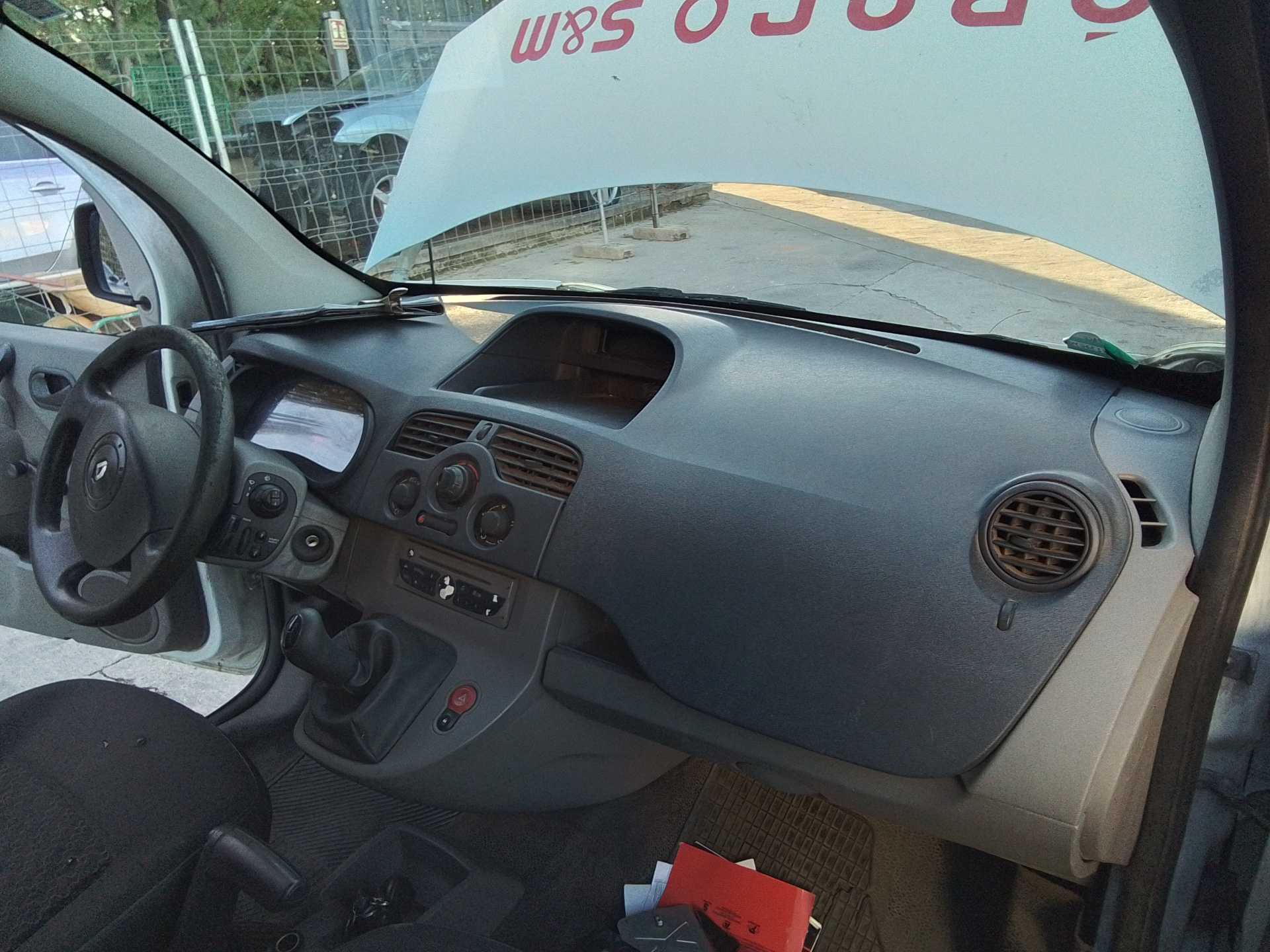 Recambio de salpicadero para renault kangoo 1.5 dci diesel referencia OEM IAM   