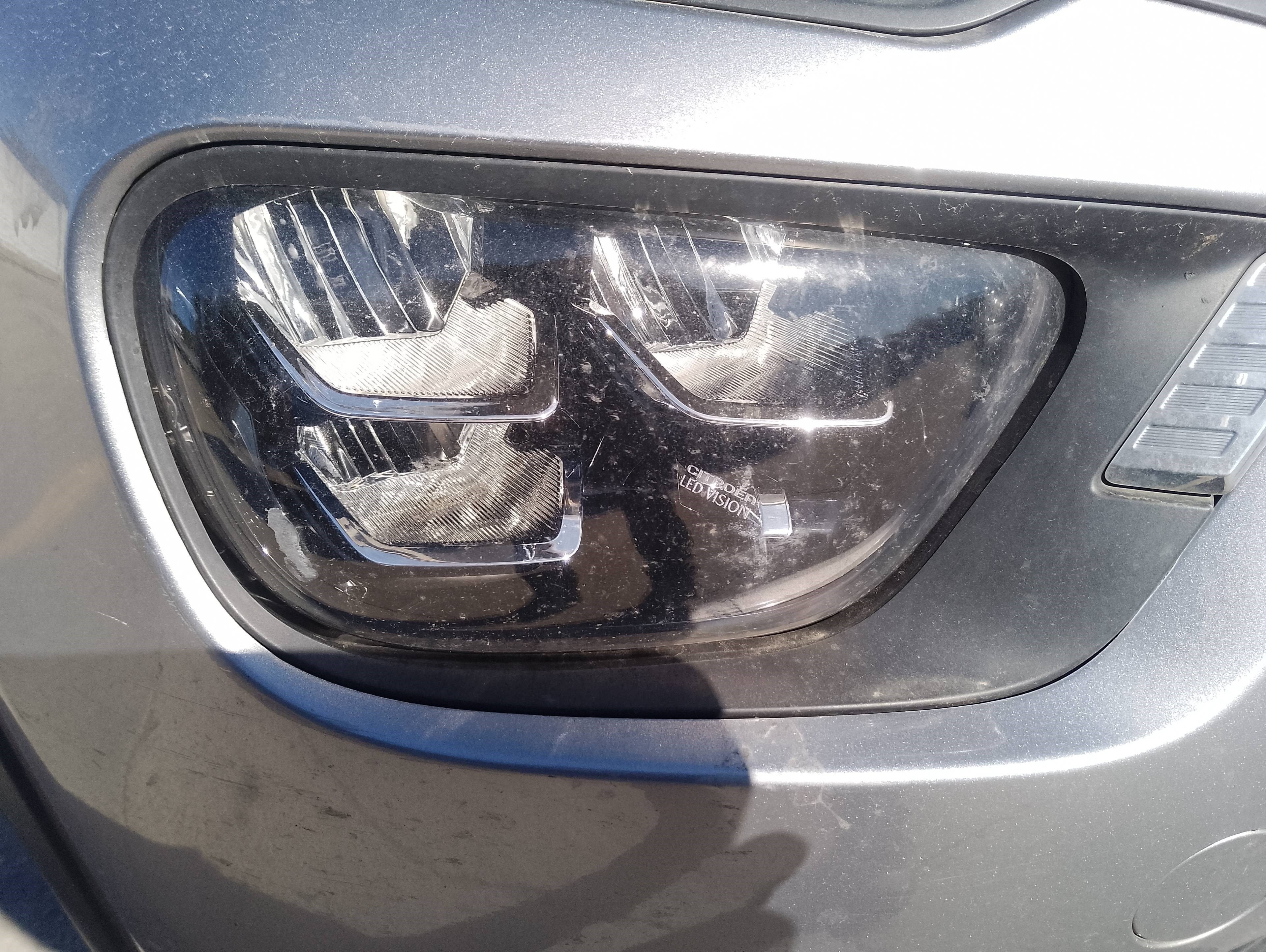 Recambio de faro derecho para citroën c3 c-series referencia OEM IAM   