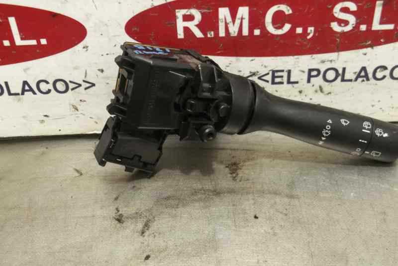 Recambio de mando limpia para toyota yaris active referencia OEM IAM 17F761  