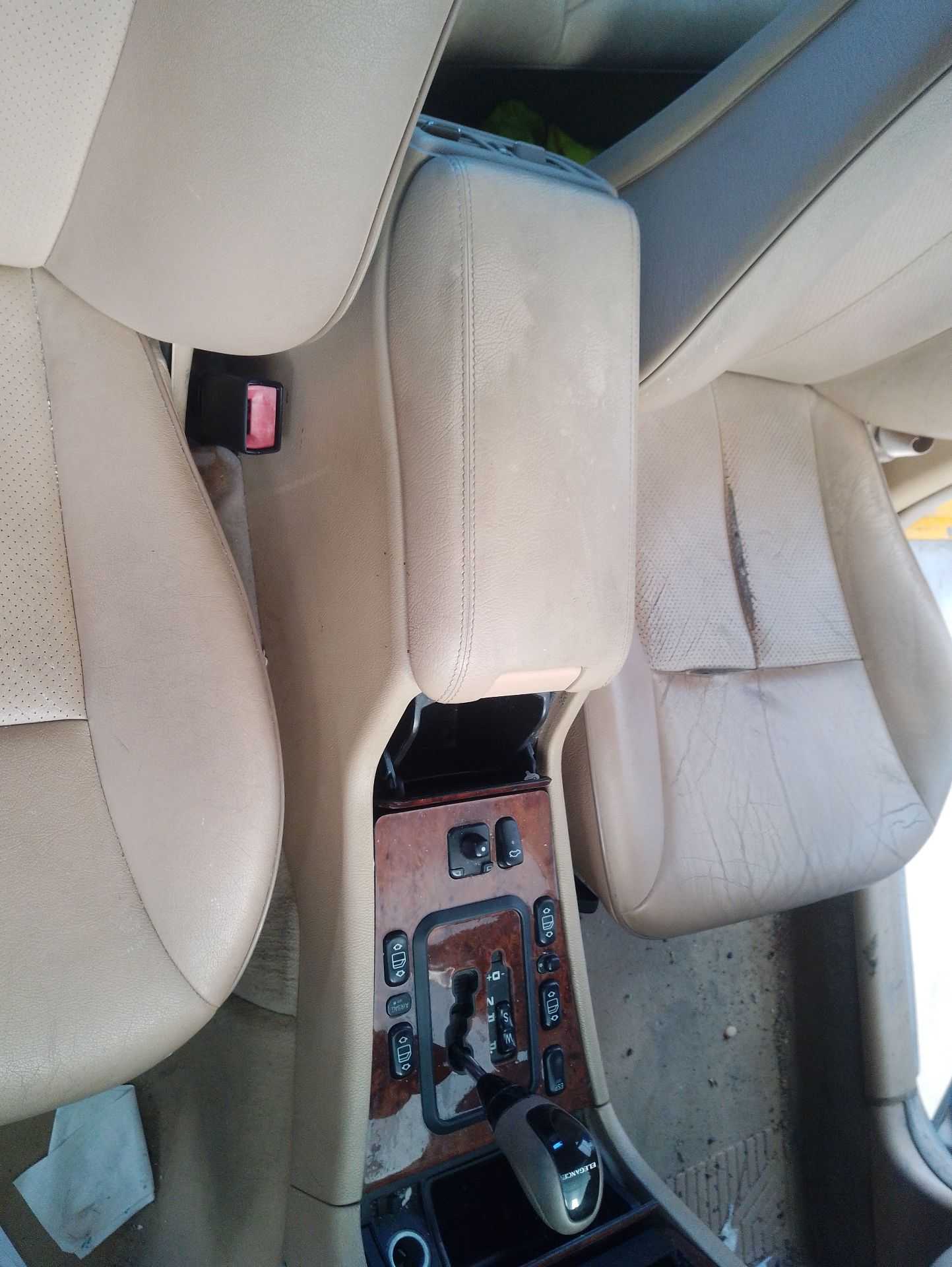 Recambio de apoyabrazos central para mercedes-benz clase e (w210) e 240 (210.062) referencia OEM IAM   