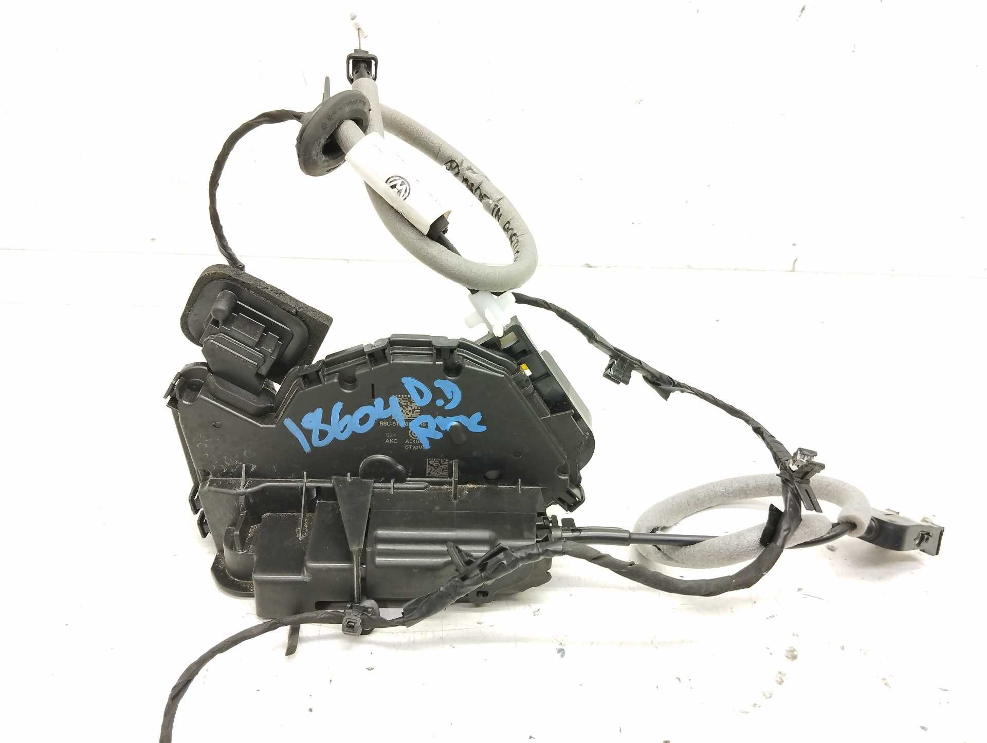 Recambio de cerradura puerta delantera derecha para volkswagen t-roc 1.5 16v tsi act referencia OEM IAM 5TB837016C  