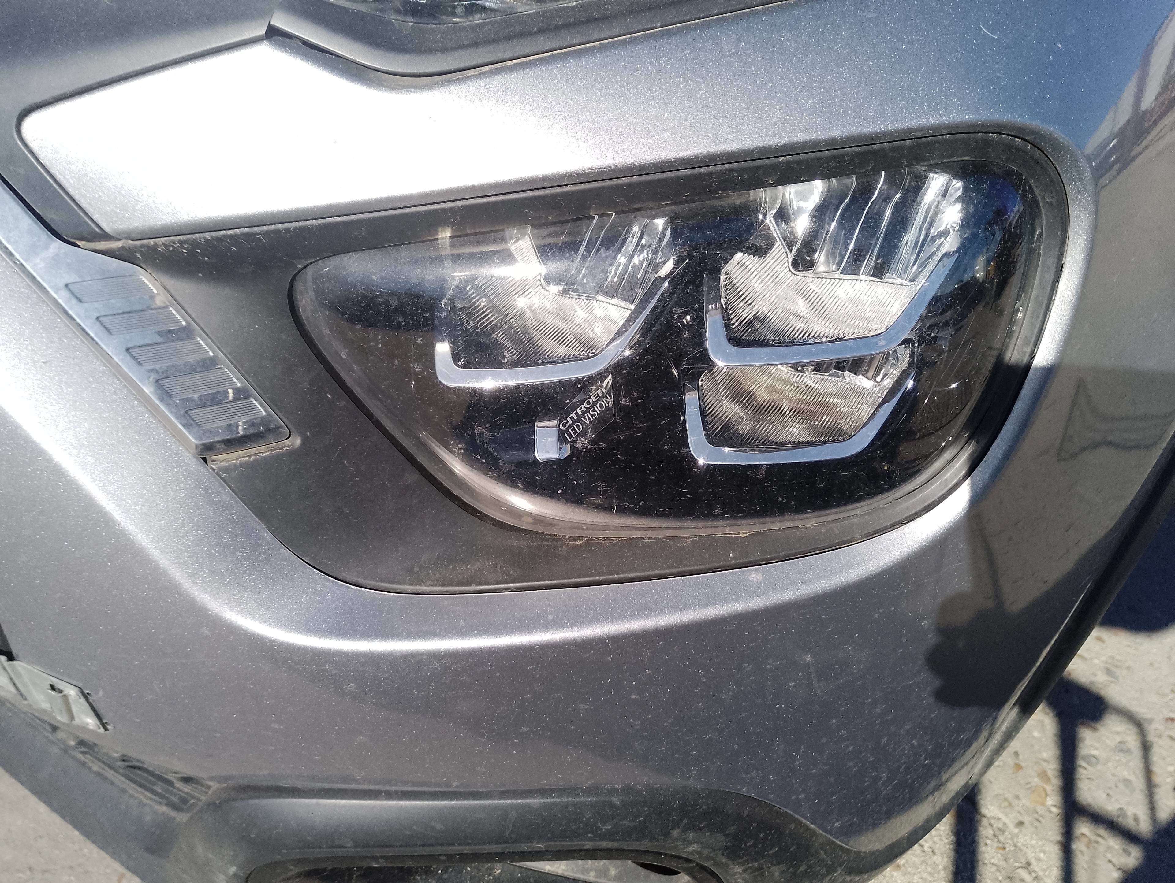 Recambio de faro izquierdo para citroën c3 c-series referencia OEM IAM   