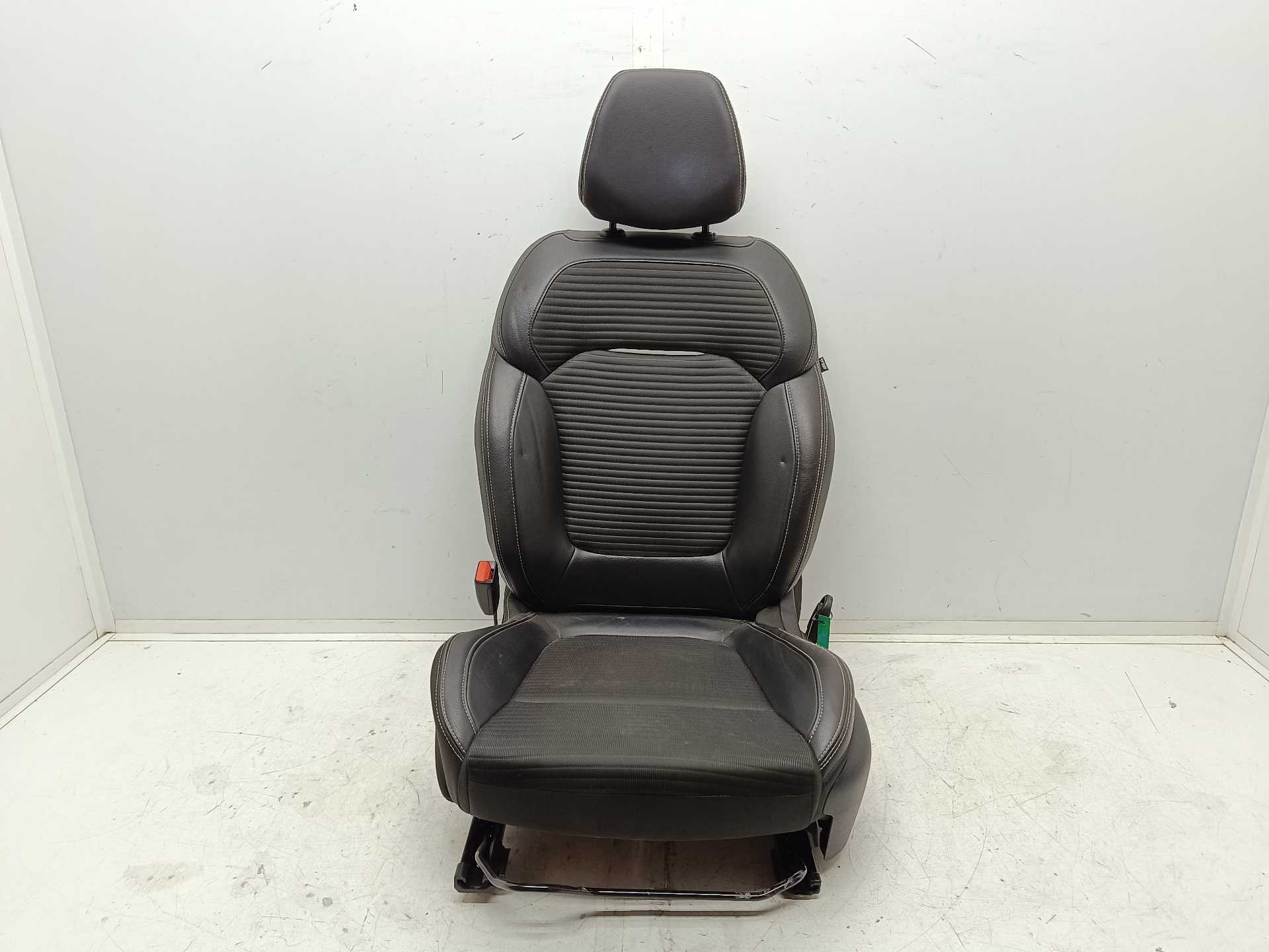 Recambio de asiento delantero izquierdo para renault scenic iv zen referencia OEM IAM   