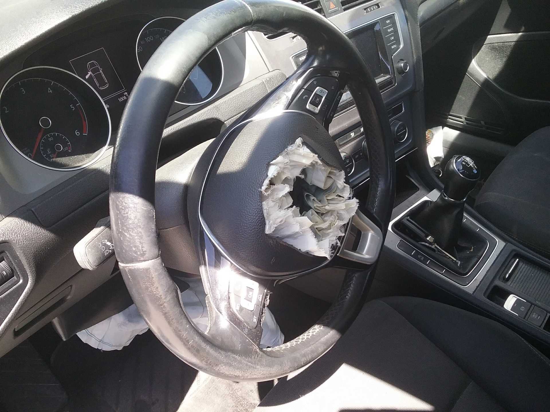 Recambio de volante para volkswagen golf vii lim. 1.6 tdi dpf referencia OEM IAM   