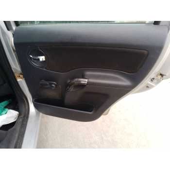 GUARNECIDO PUERTA TRASERA DERECHA 