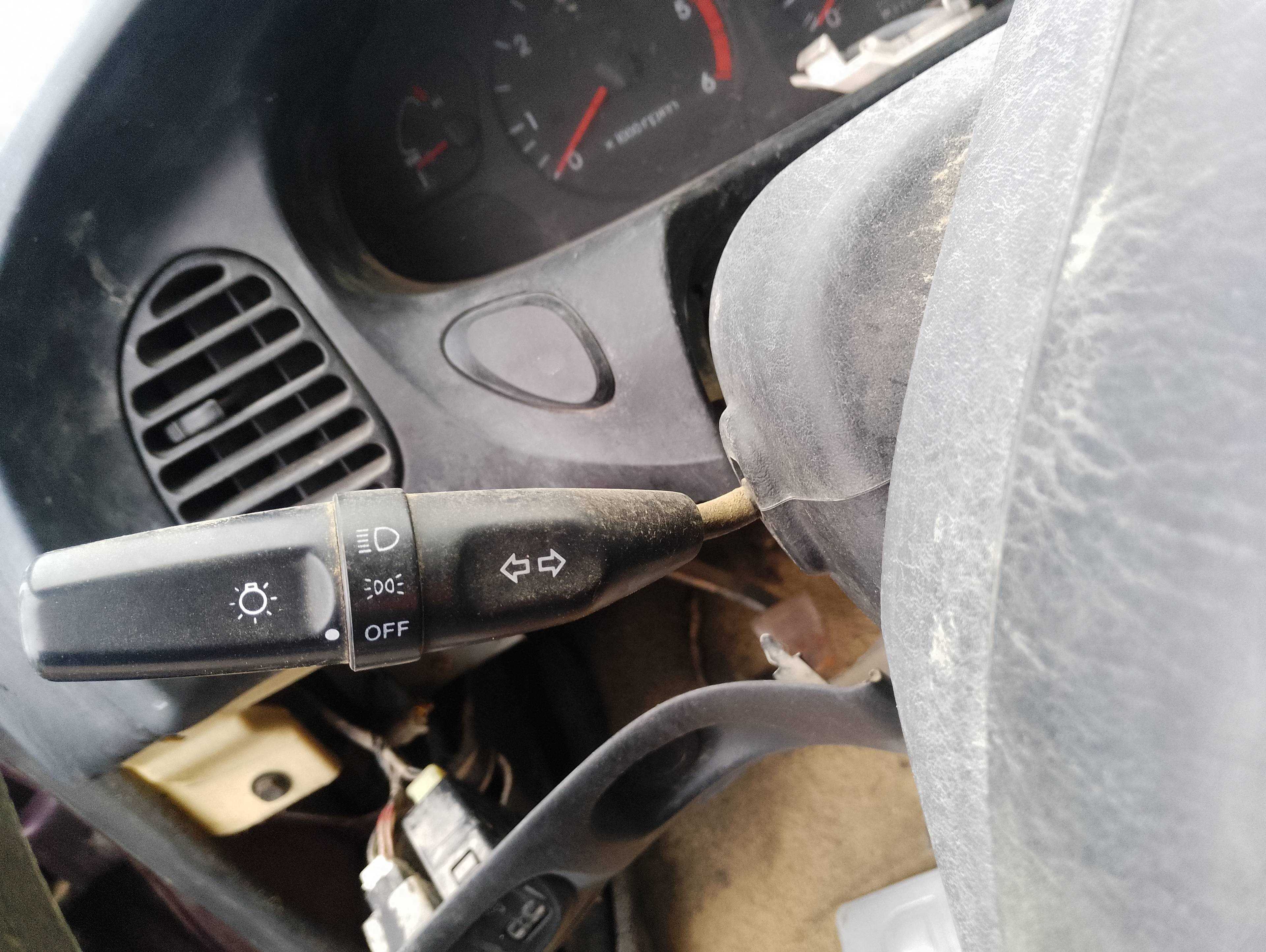 Recambio de mando intermitentes para hyundai h 1 starex 2.5 d referencia OEM IAM   