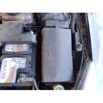 CAJA RELES / FUSIBLES 