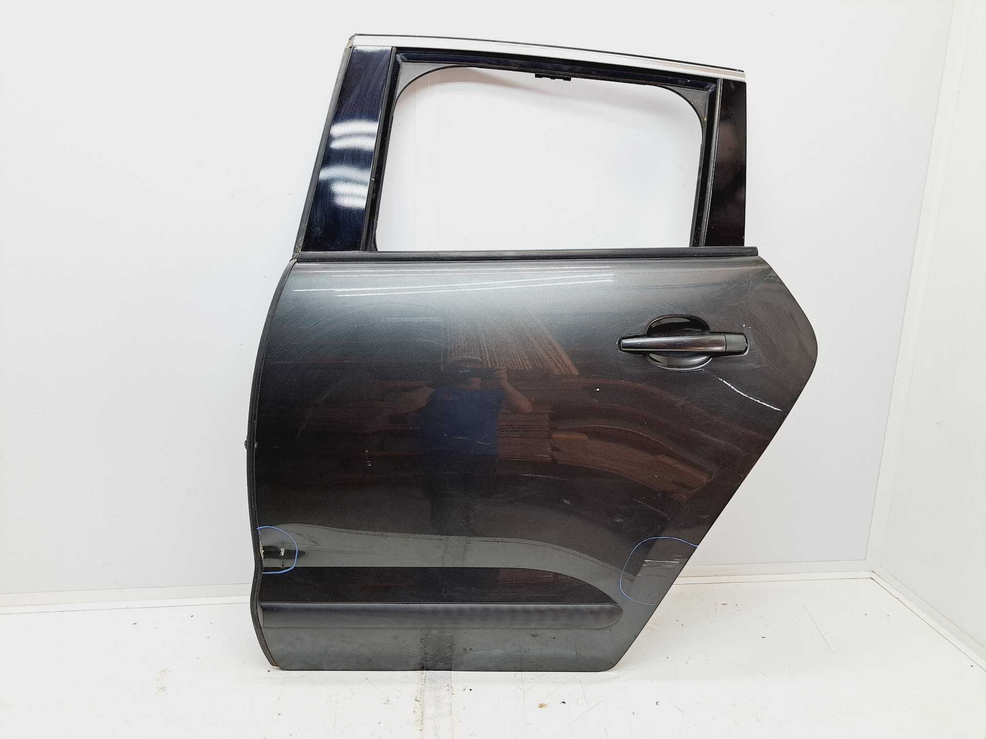 Recambio de puerta trasera izquierda para peugeot 3008 1.6 hdi fap referencia OEM IAM   