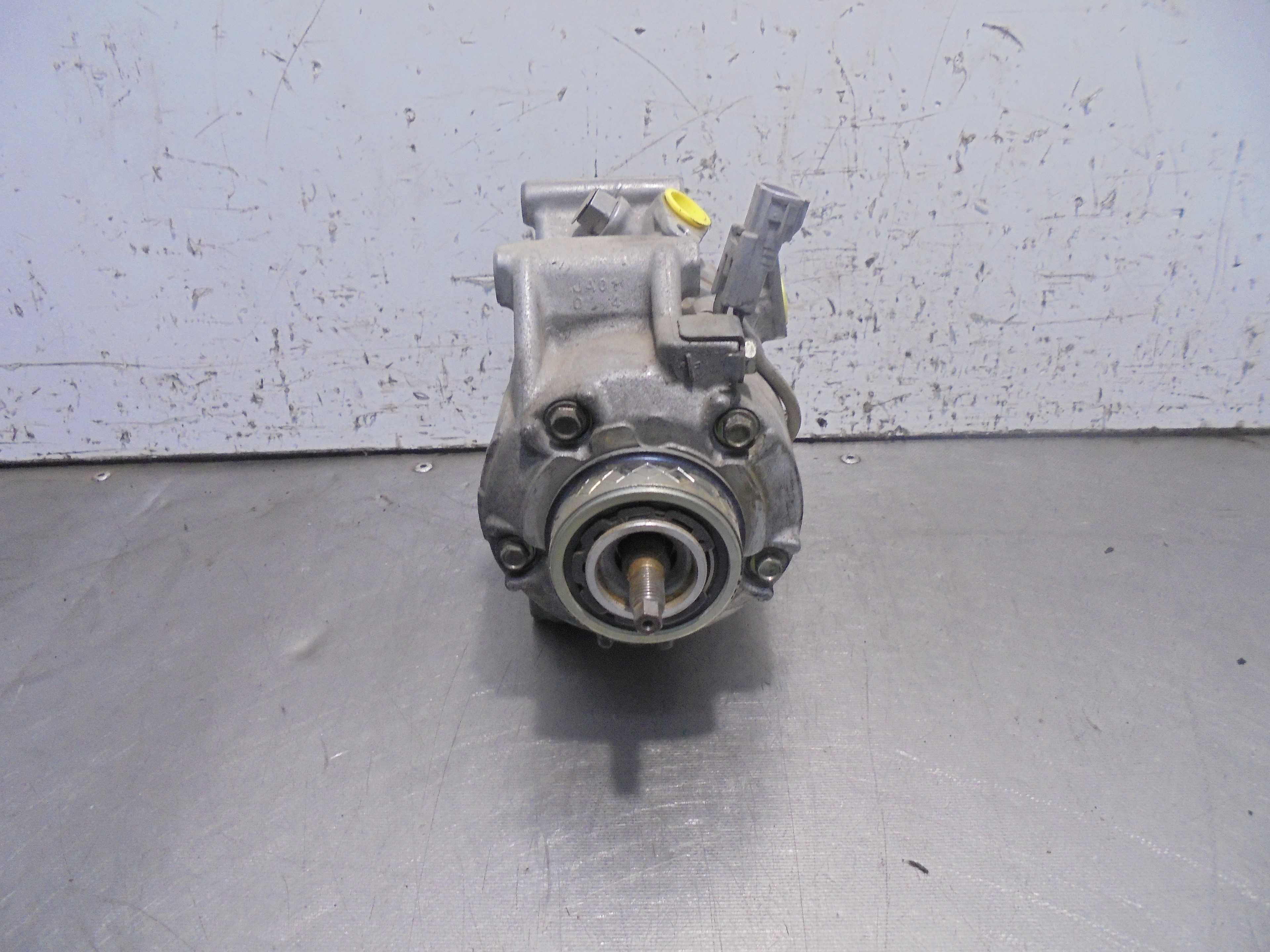 Recambio de compresor aire acondicionado para toyota yaris 1.3 16v cat referencia OEM IAM 4472604202 DENSO 