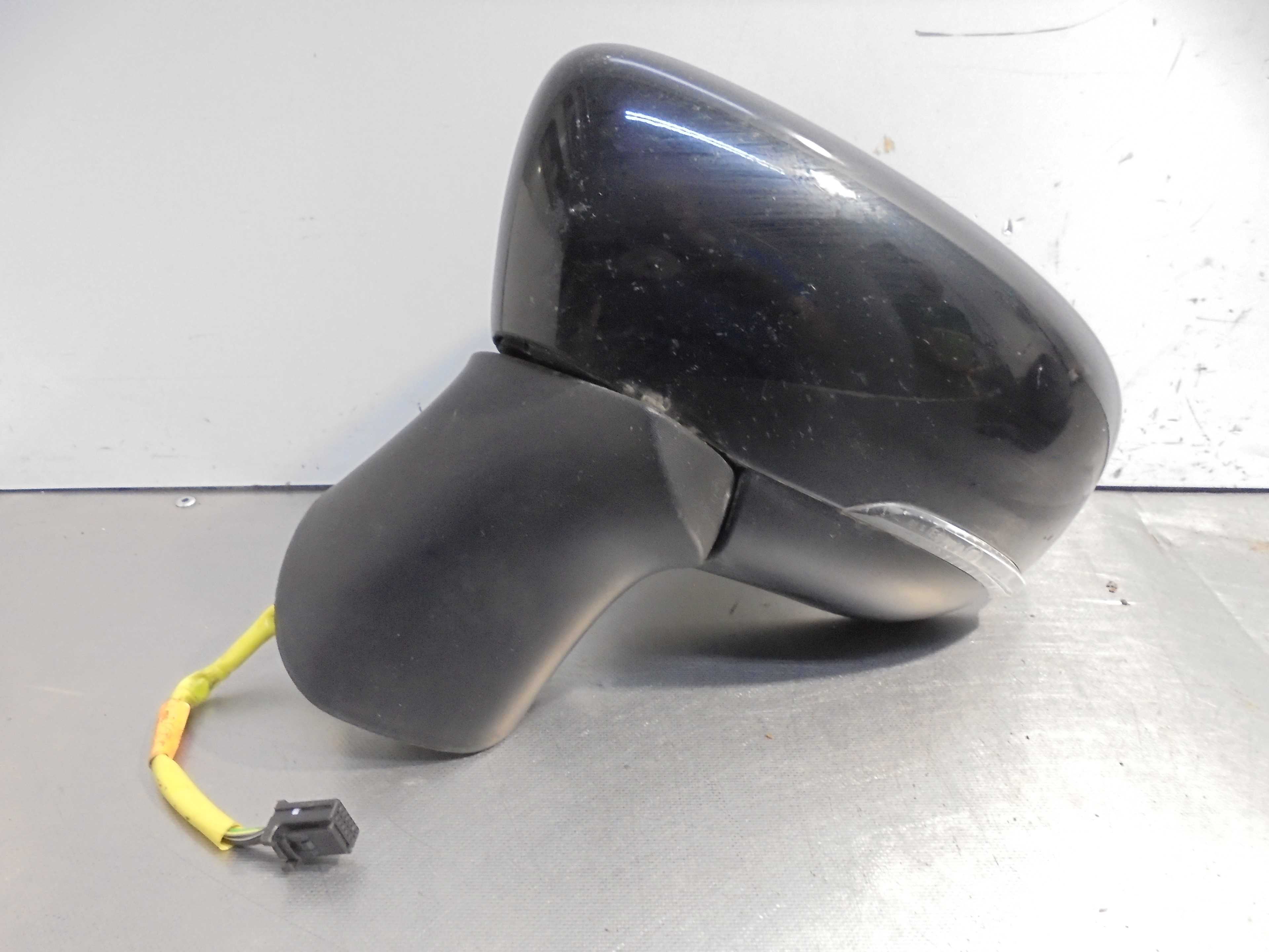 Recambio de retrovisor izquierdo para renault captur life referencia OEM IAM 12863480 ELECTRICO 5 PUERTAS 