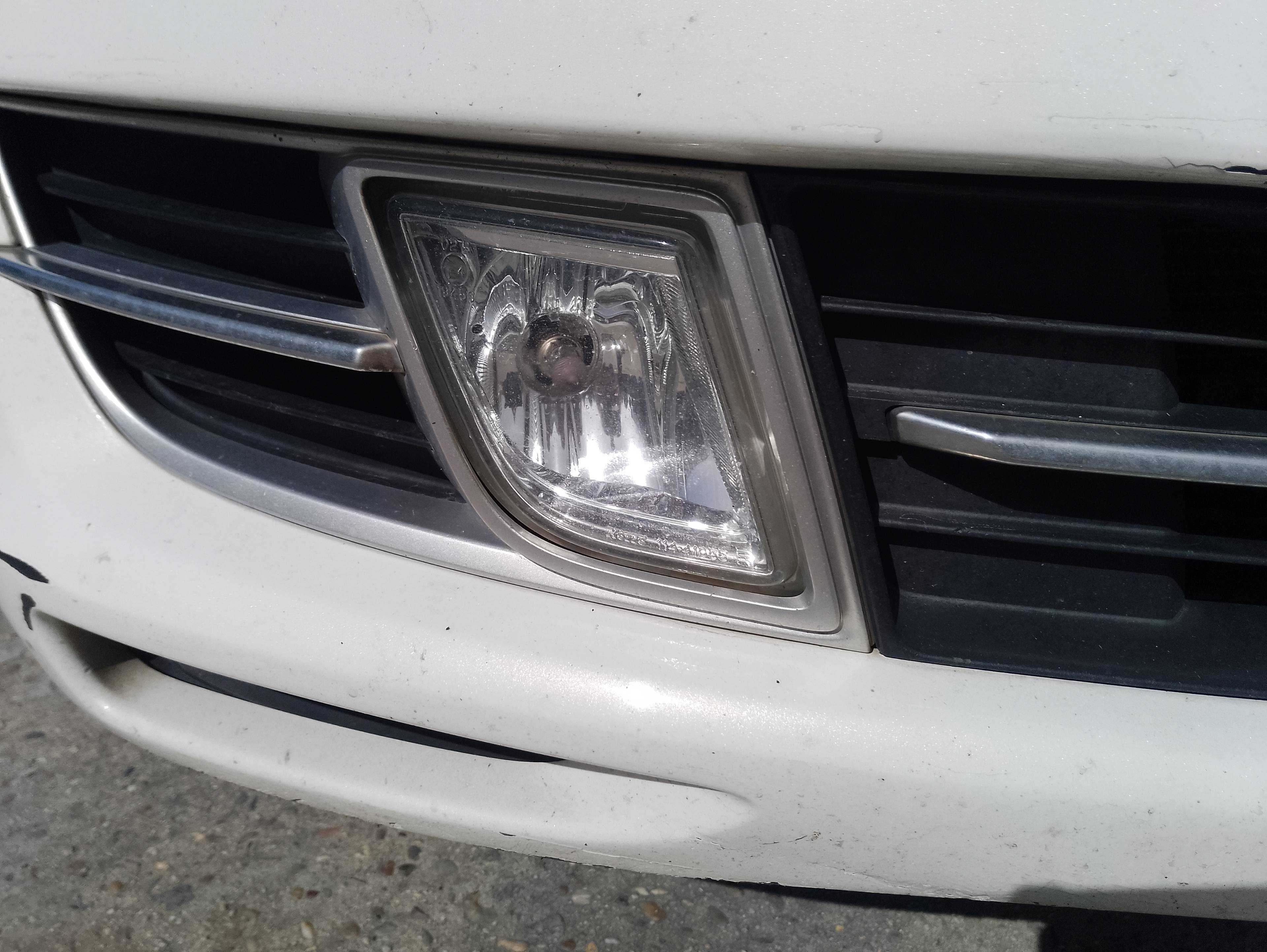 Recambio de faro antiniebla derecho para mazda 6 lim. (gh) 2.2 ce 185 luxury (5-ptas.) referencia OEM IAM   