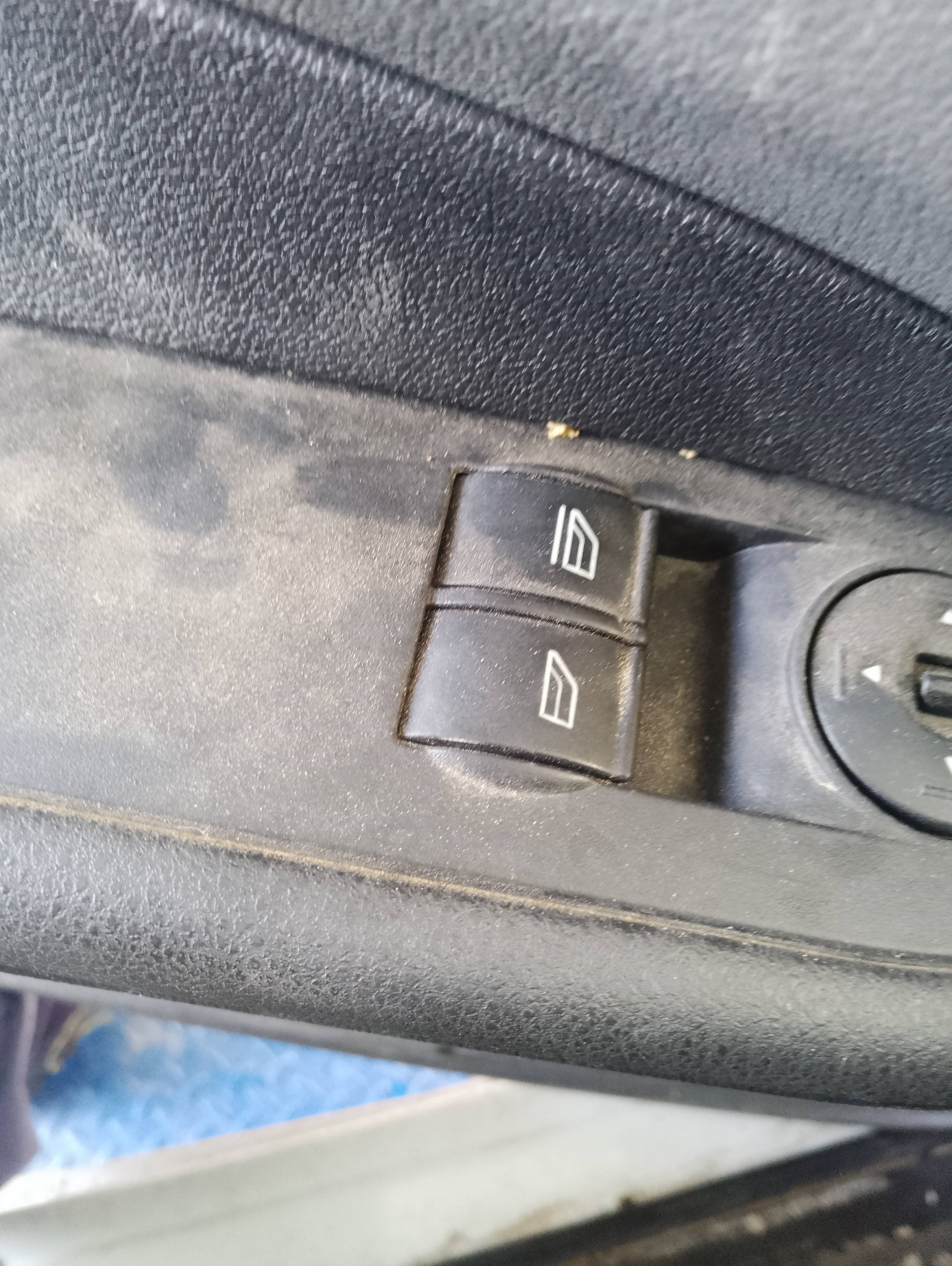 Recambio de mando elevalunas delantero izquierdo para ford focus berlina (cap) ambiente (d) referencia OEM IAM   