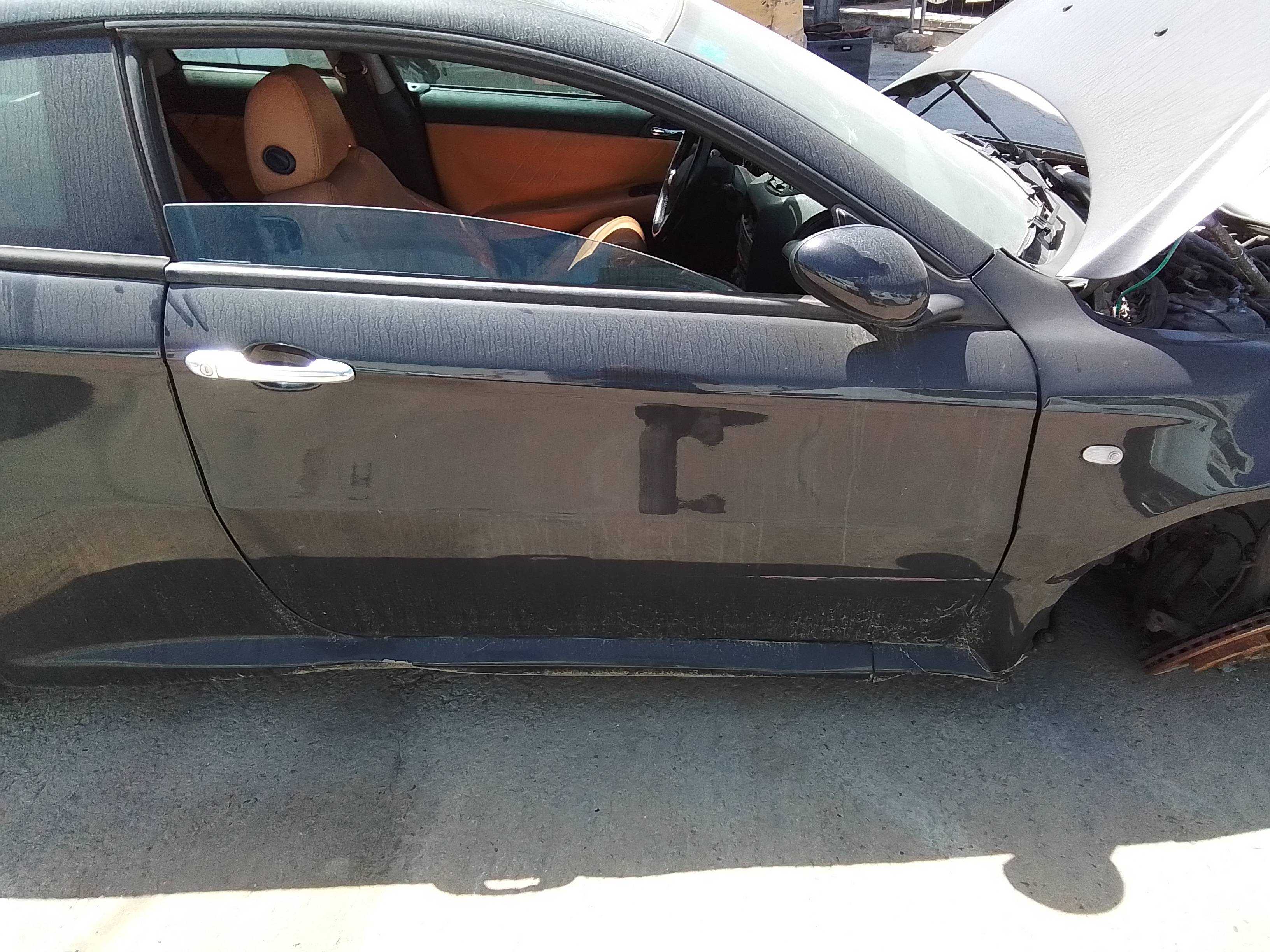 Recambio de puerta delantera derecha para alfa romeo gt (125) 1.9 jtd (m) 16v cat referencia OEM IAM   
