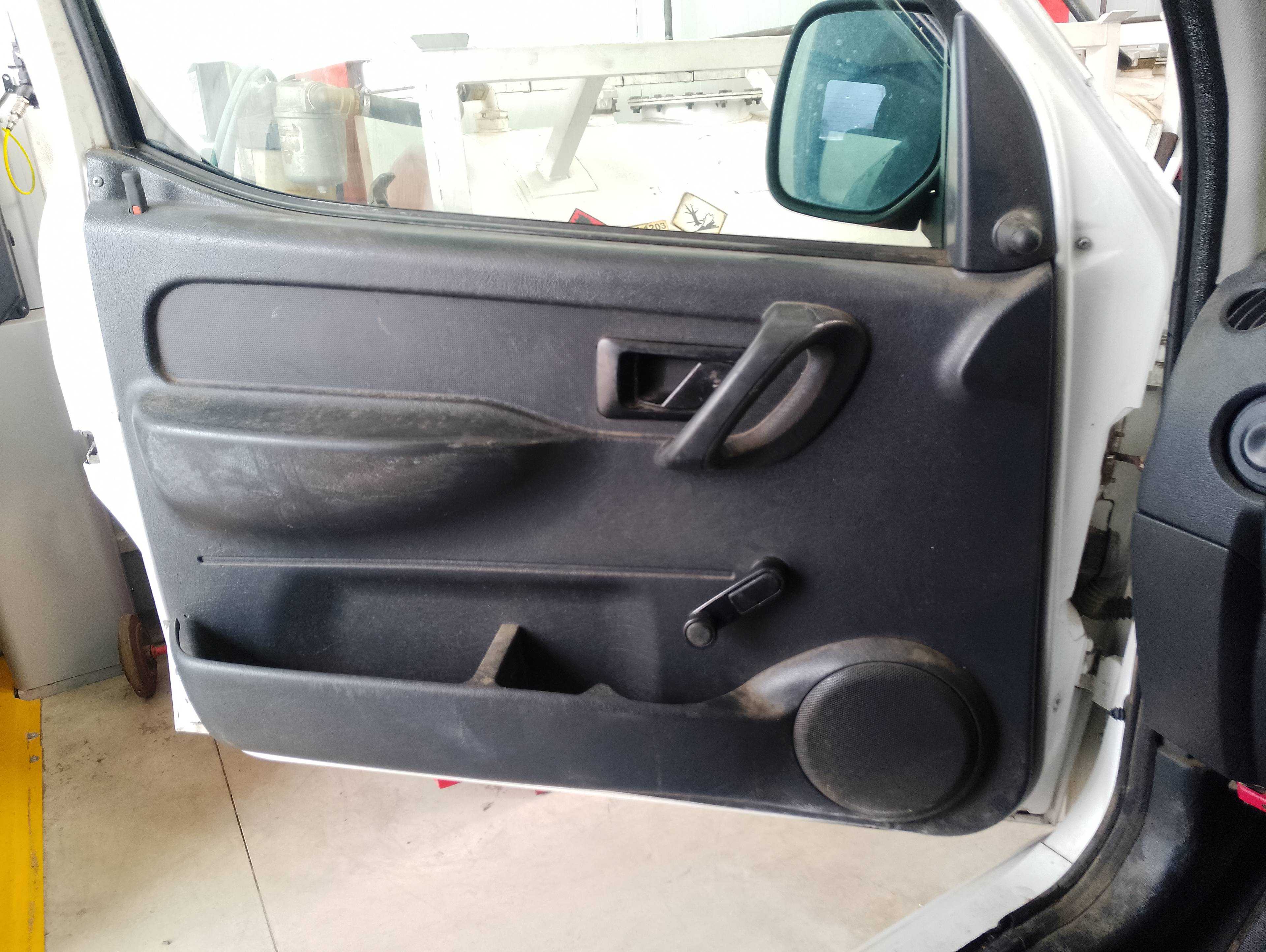 Recambio de guarnecido puerta delantera izquierda para citroën berlingo hdi 75 600 first kasten referencia OEM IAM   