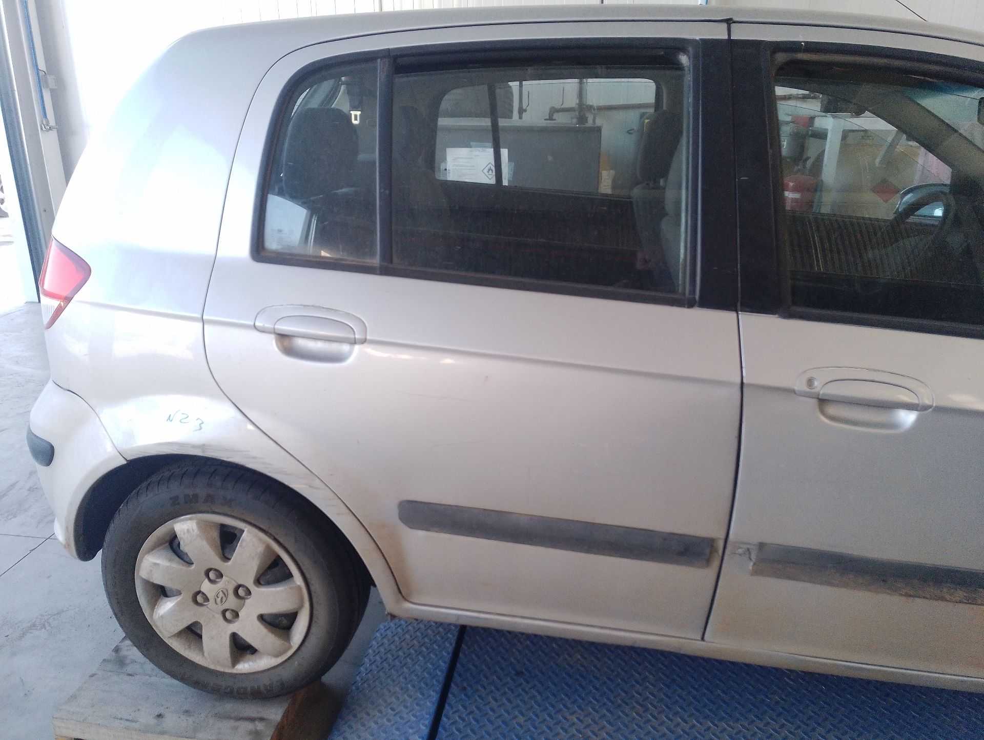 Recambio de puerta trasera derecha para hyundai getz (tb) 1.3 referencia OEM IAM 770041C020SJ  