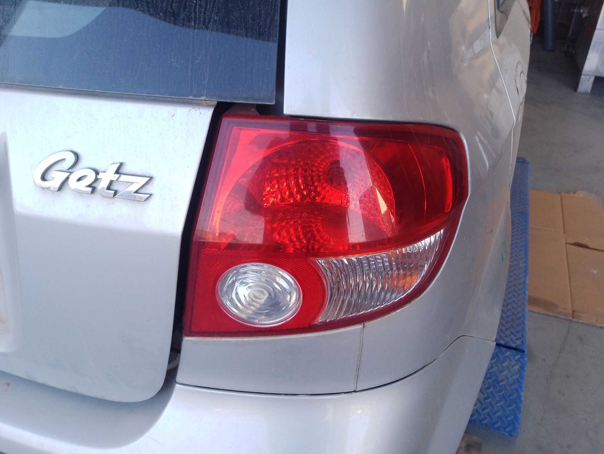 Recambio de piloto trasero derecho para hyundai getz (tb) 1.3 referencia OEM IAM 924021C010  